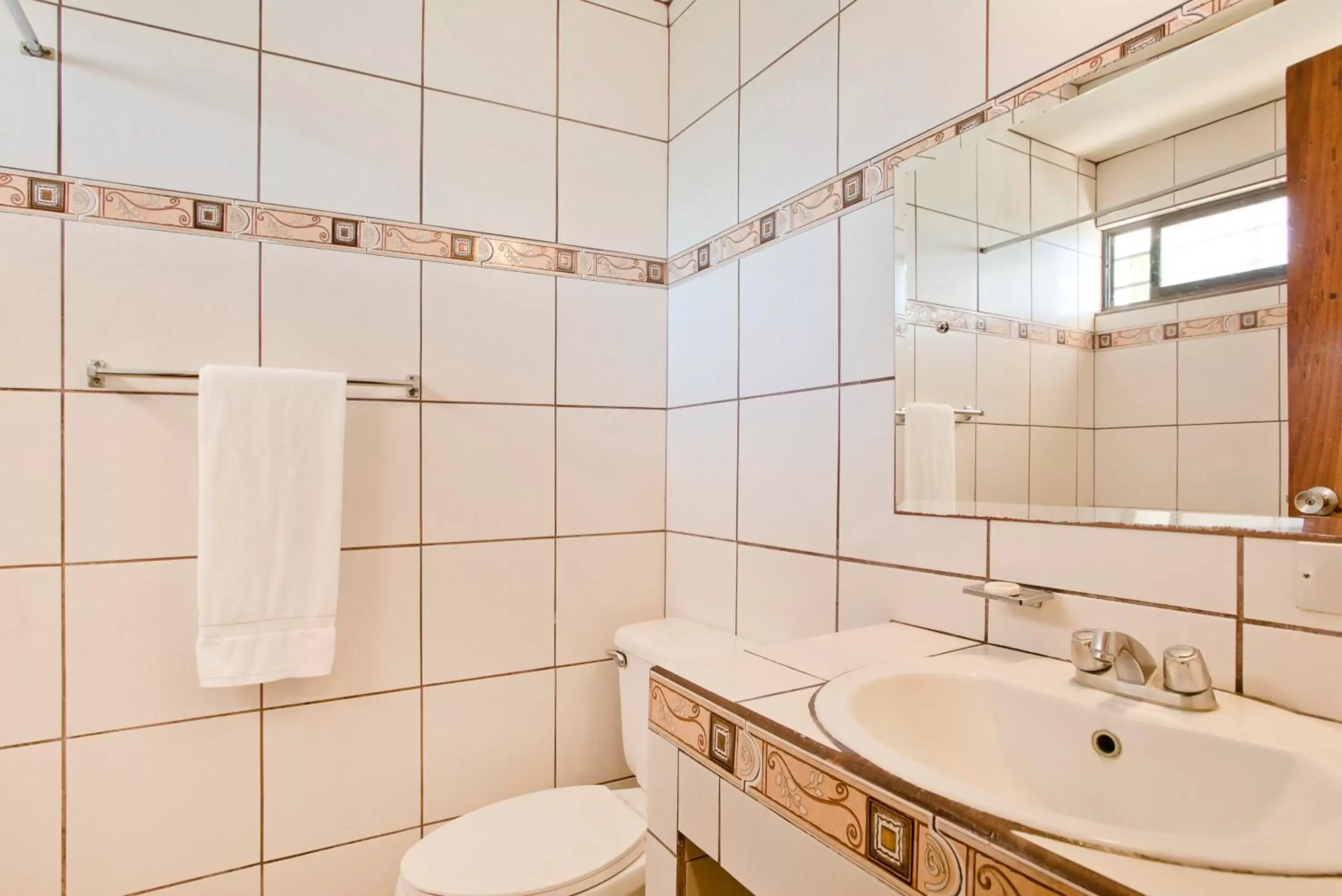 Standard Double Room with Two Double Beds in Hotel Boyeros Standard Double Room with Two Double Beds in Hotel Boyeros