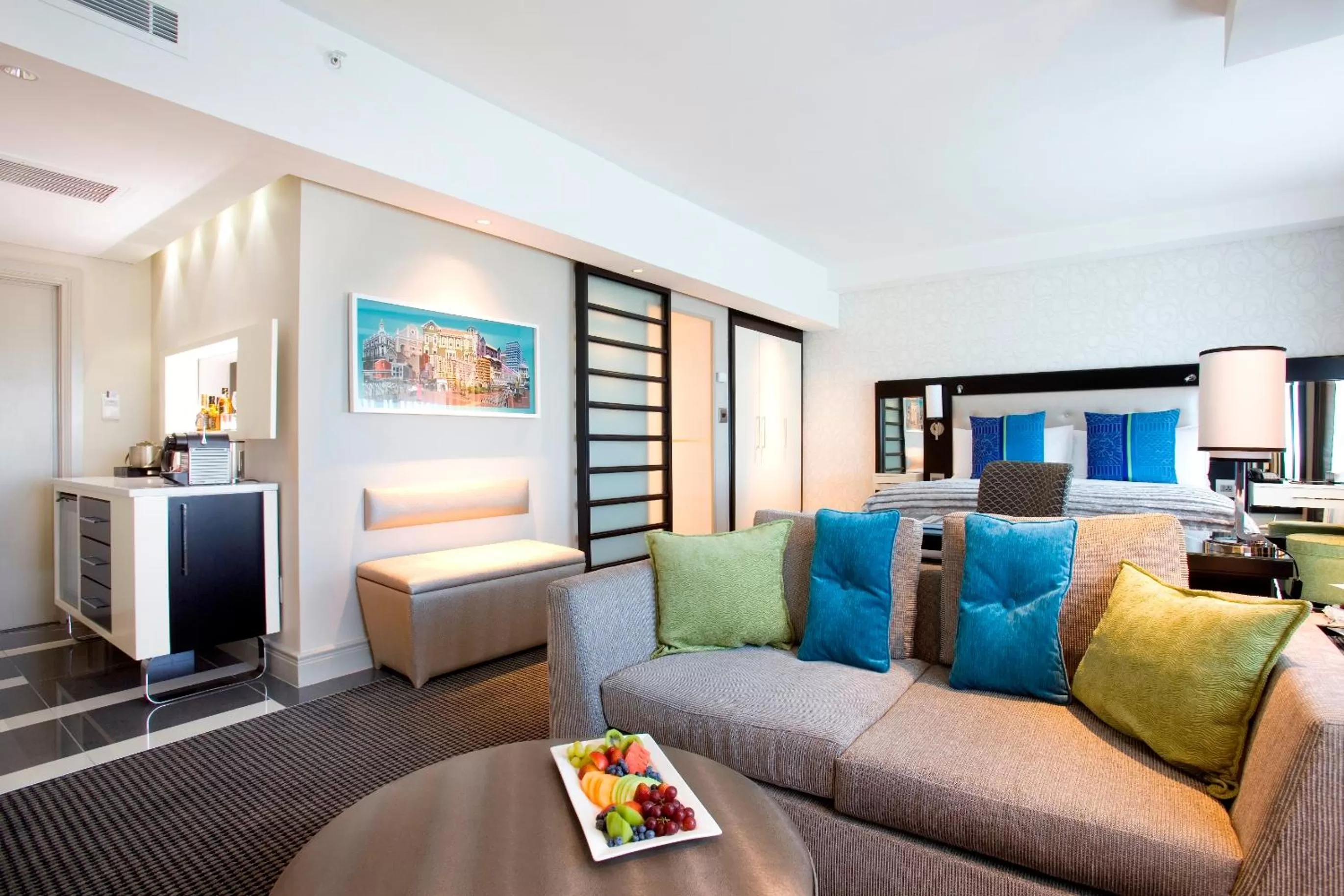 Living room in Southern Sun Waterfront Cape Town