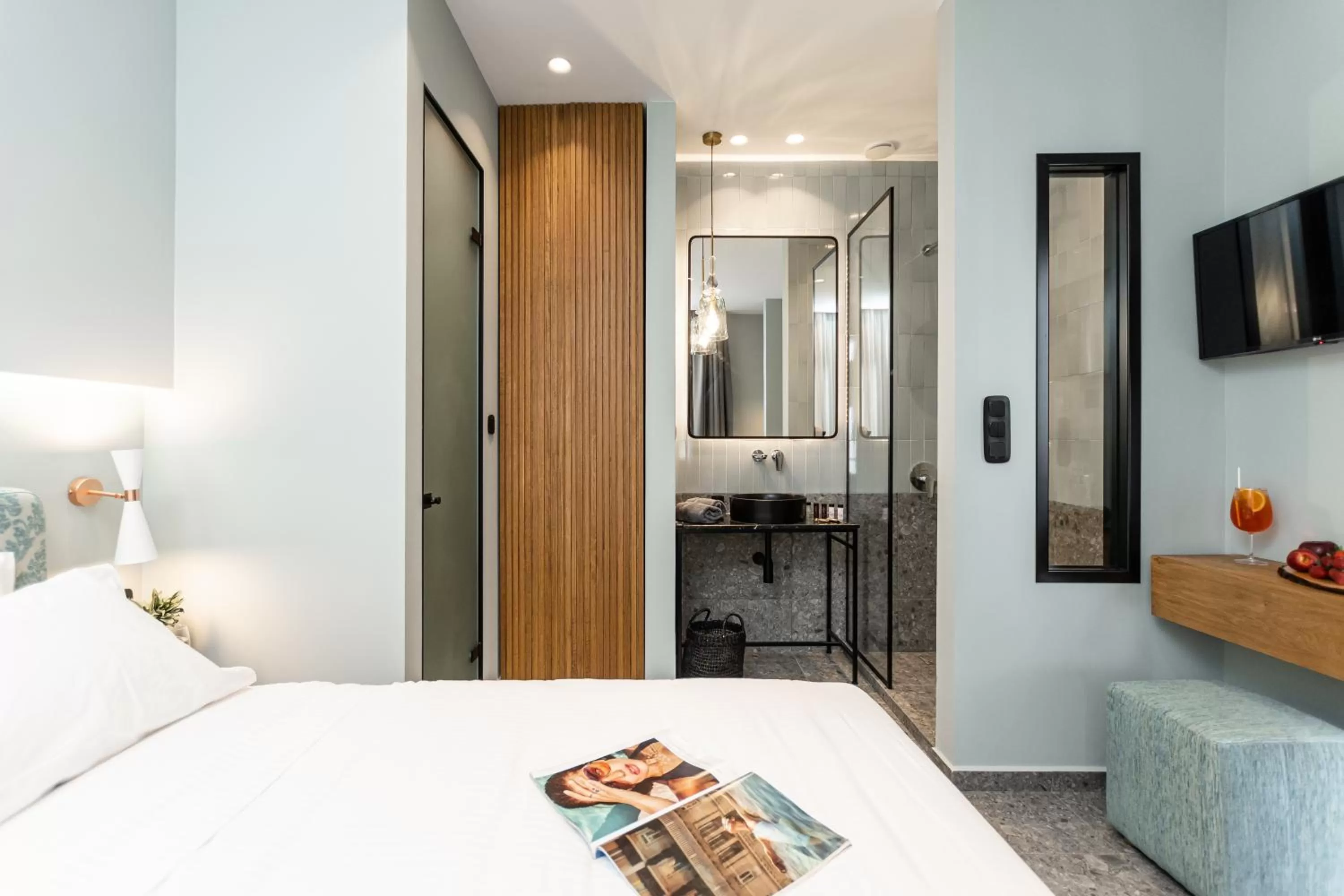 Photo of the whole room, Bed in Argo Boutique Hotel