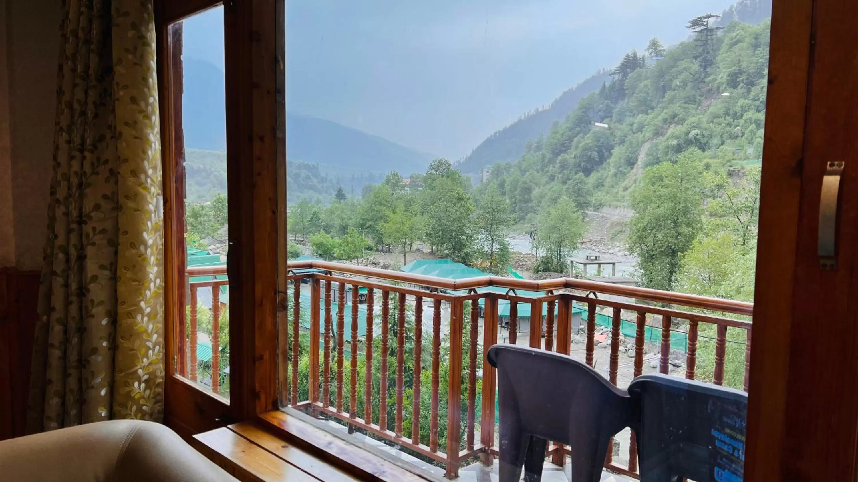 Balcony/Terrace in Himalayan Riverside Resort, Manali