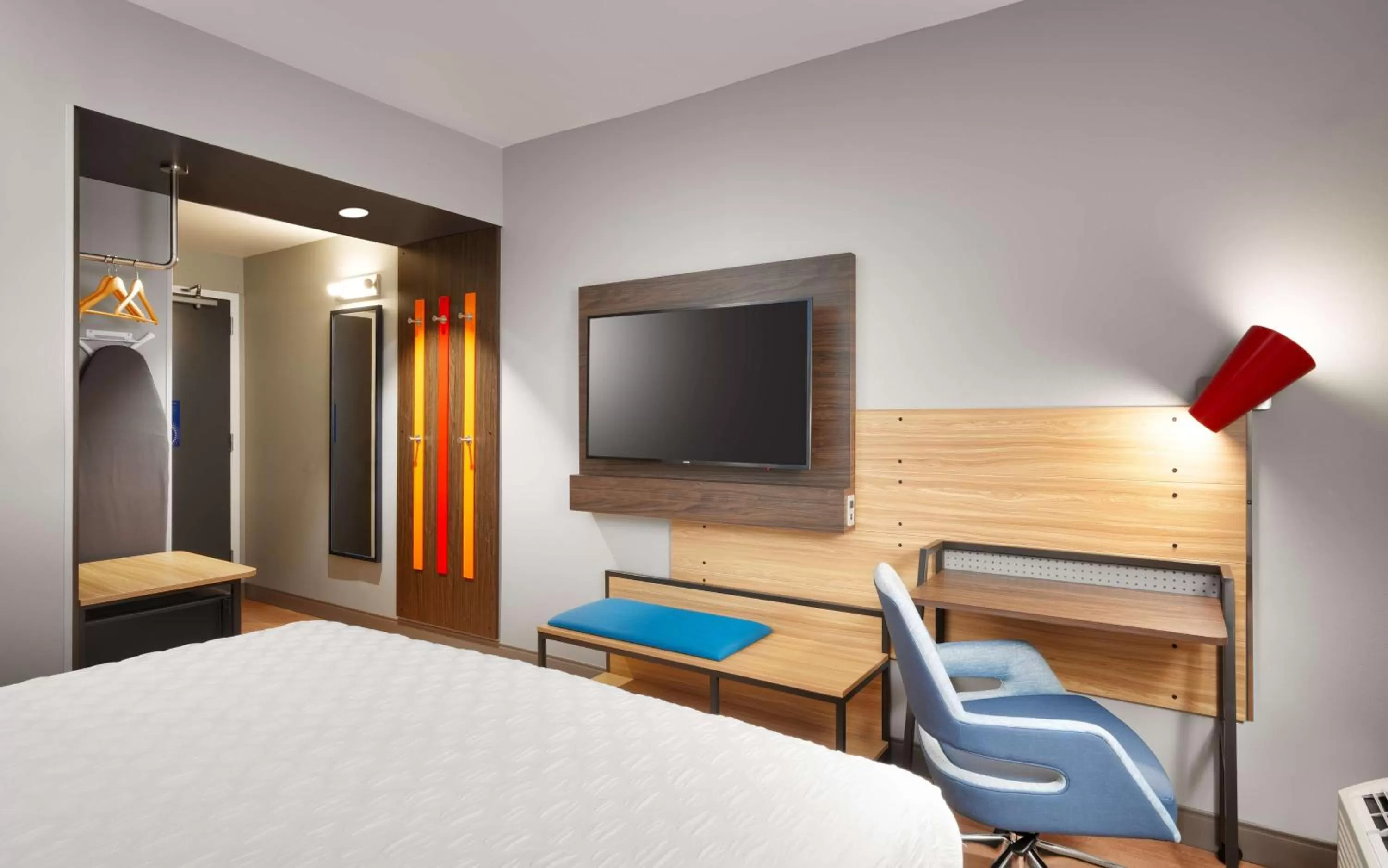 Bedroom, Bed in Tru By Hilton Clearfield Hill Air Force Base, Ut