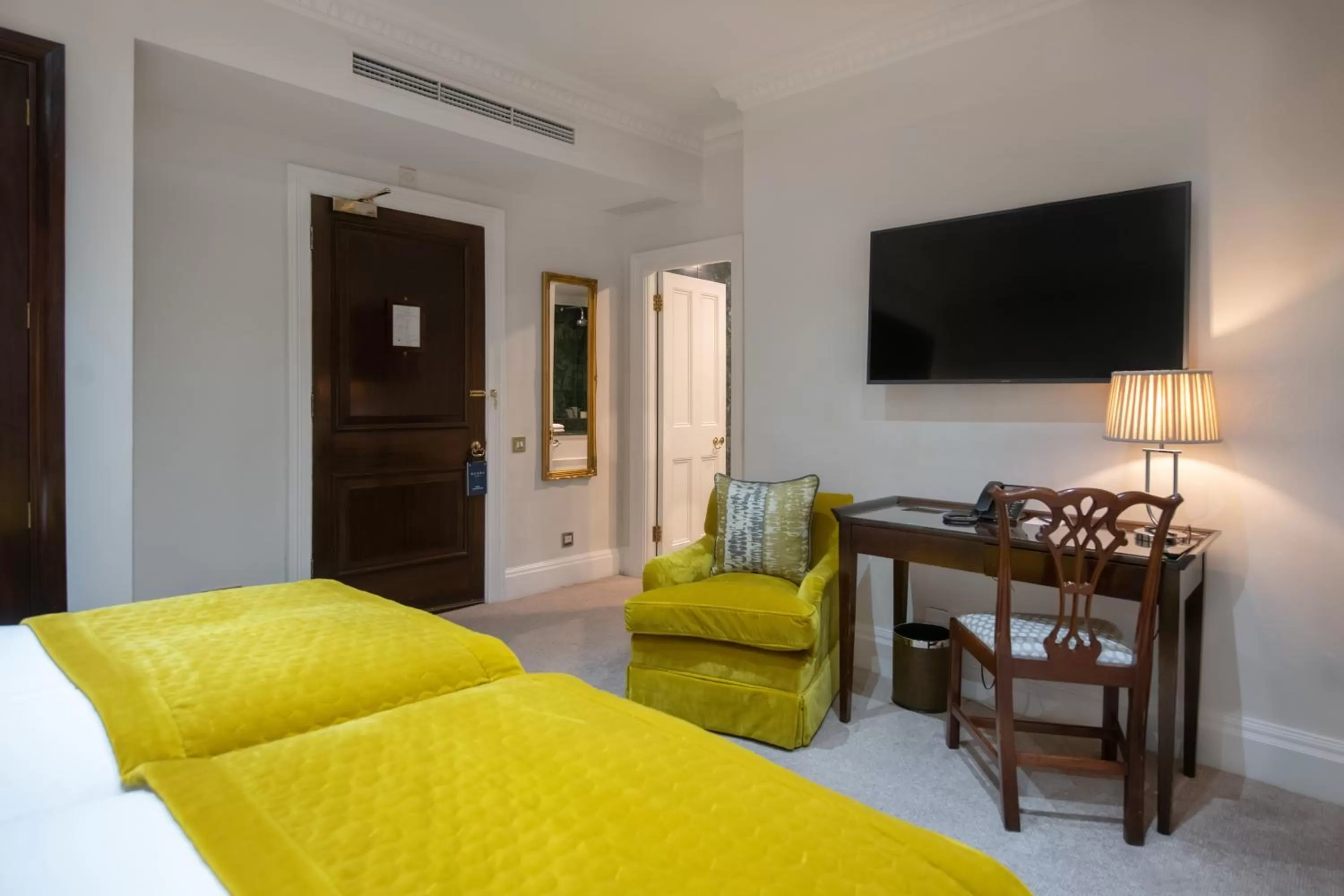 Bedroom in Dukes London