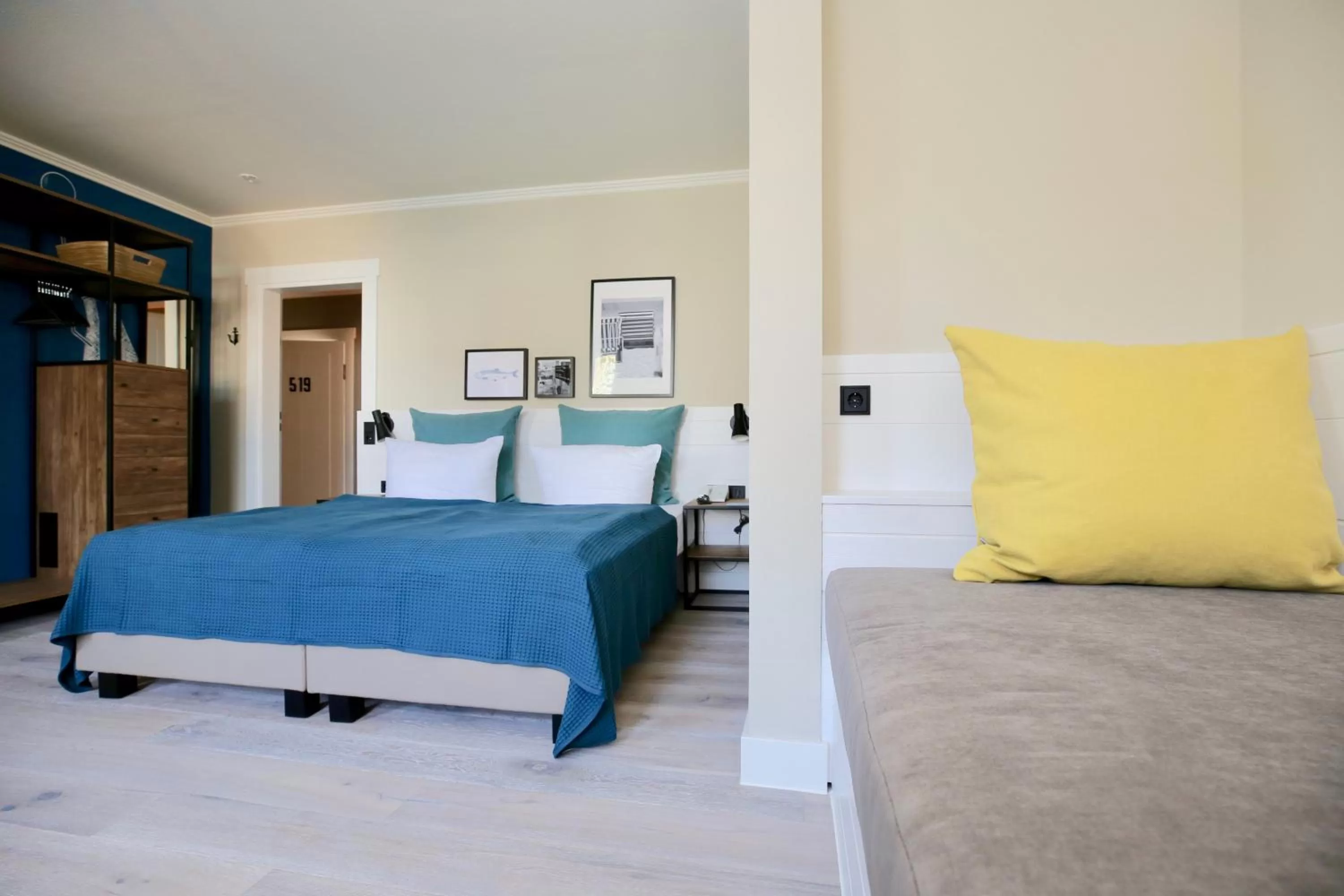 Photo of the whole room, Bed in Hotel Boje06