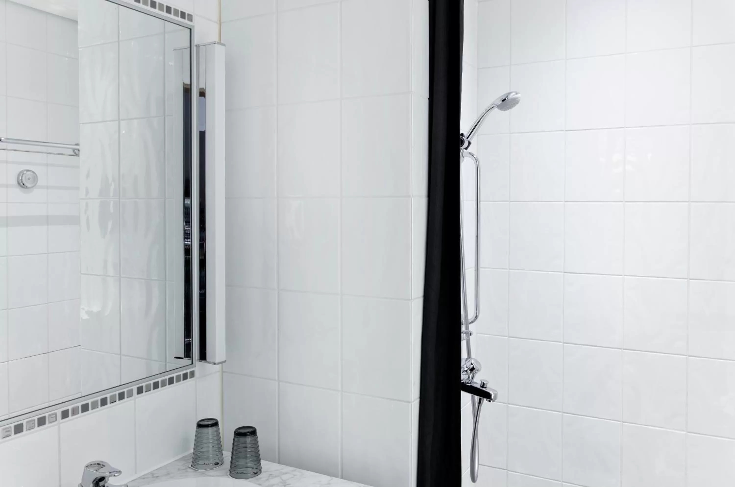 Shower in Radisson Blu Plaza Hotel, Helsinki