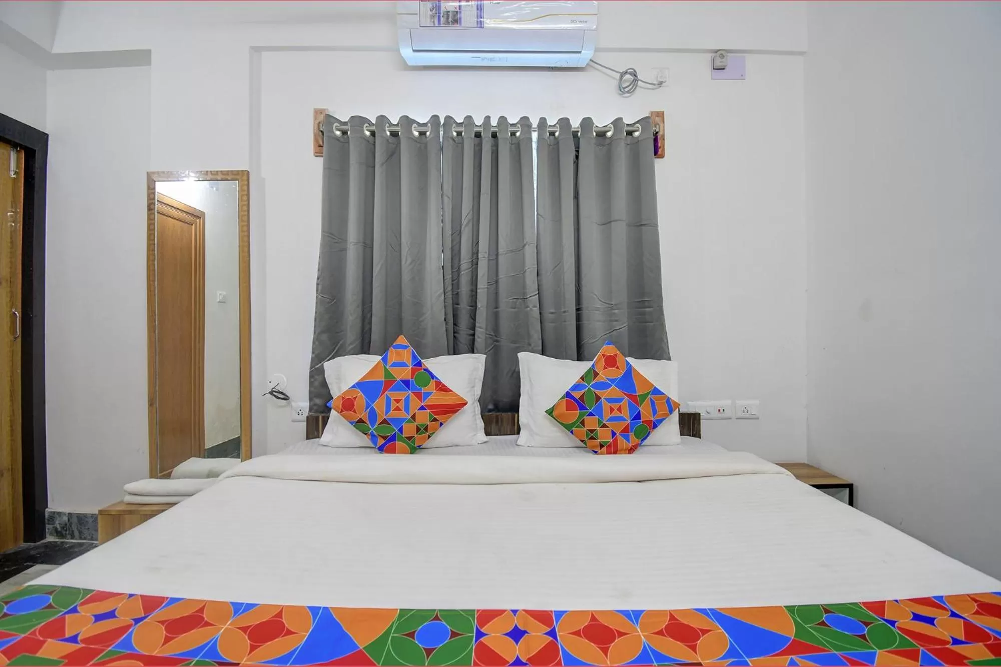 Bed in FabExpress Amar Raj Villa - Nr Eco Park