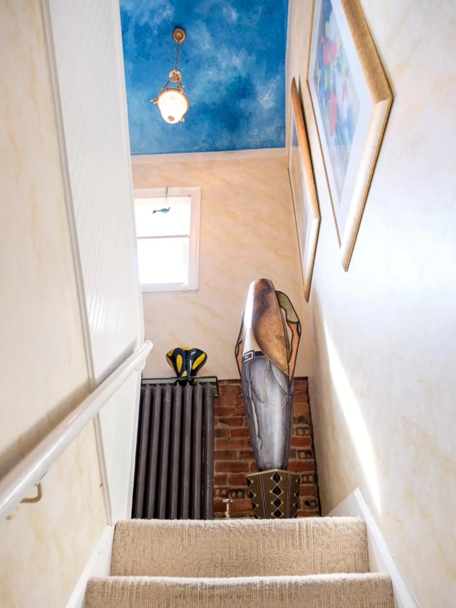 Property building in Gaslight Bed & Breakfast