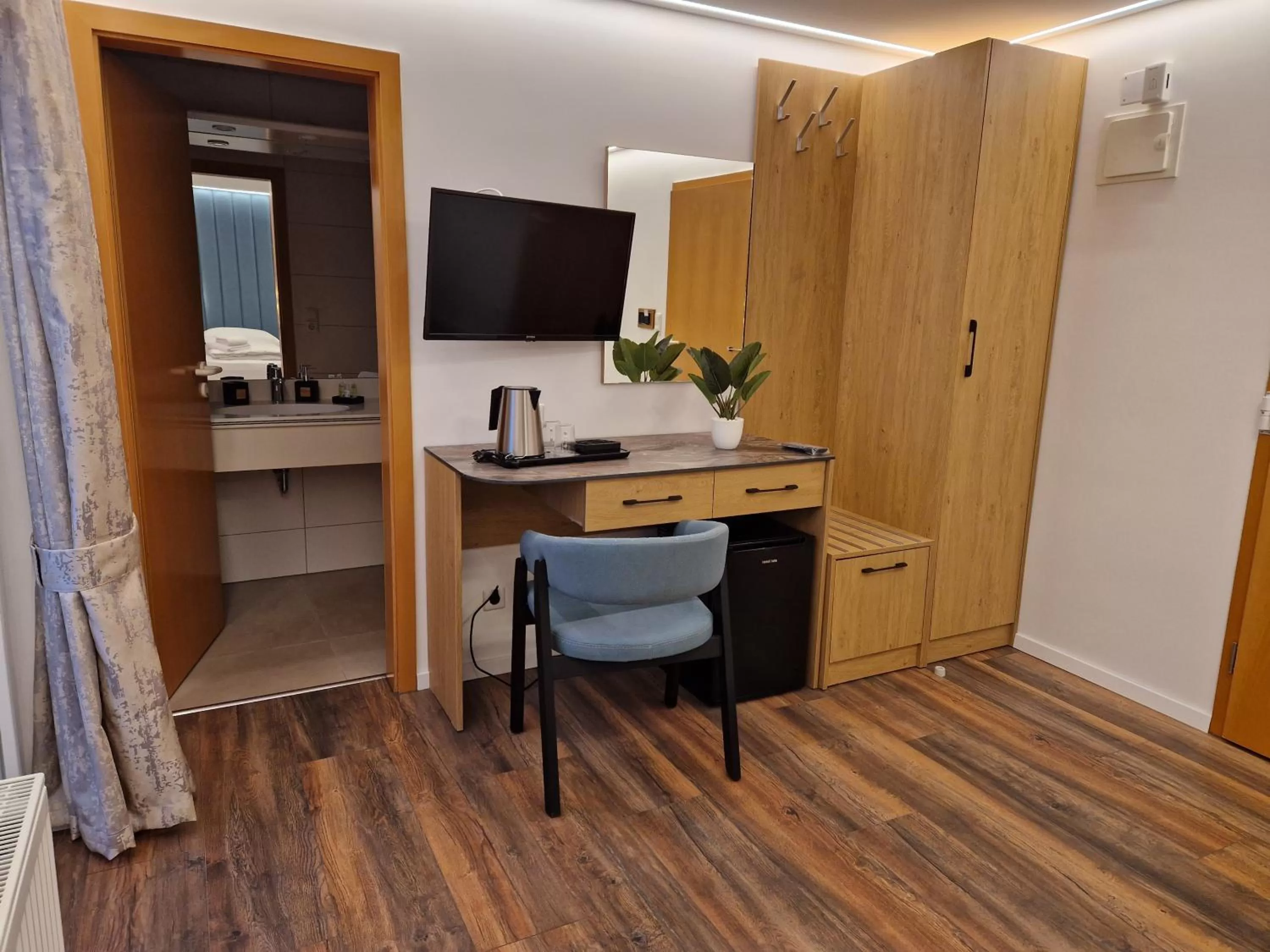 Photo of the whole room in Hotel Lottstetten