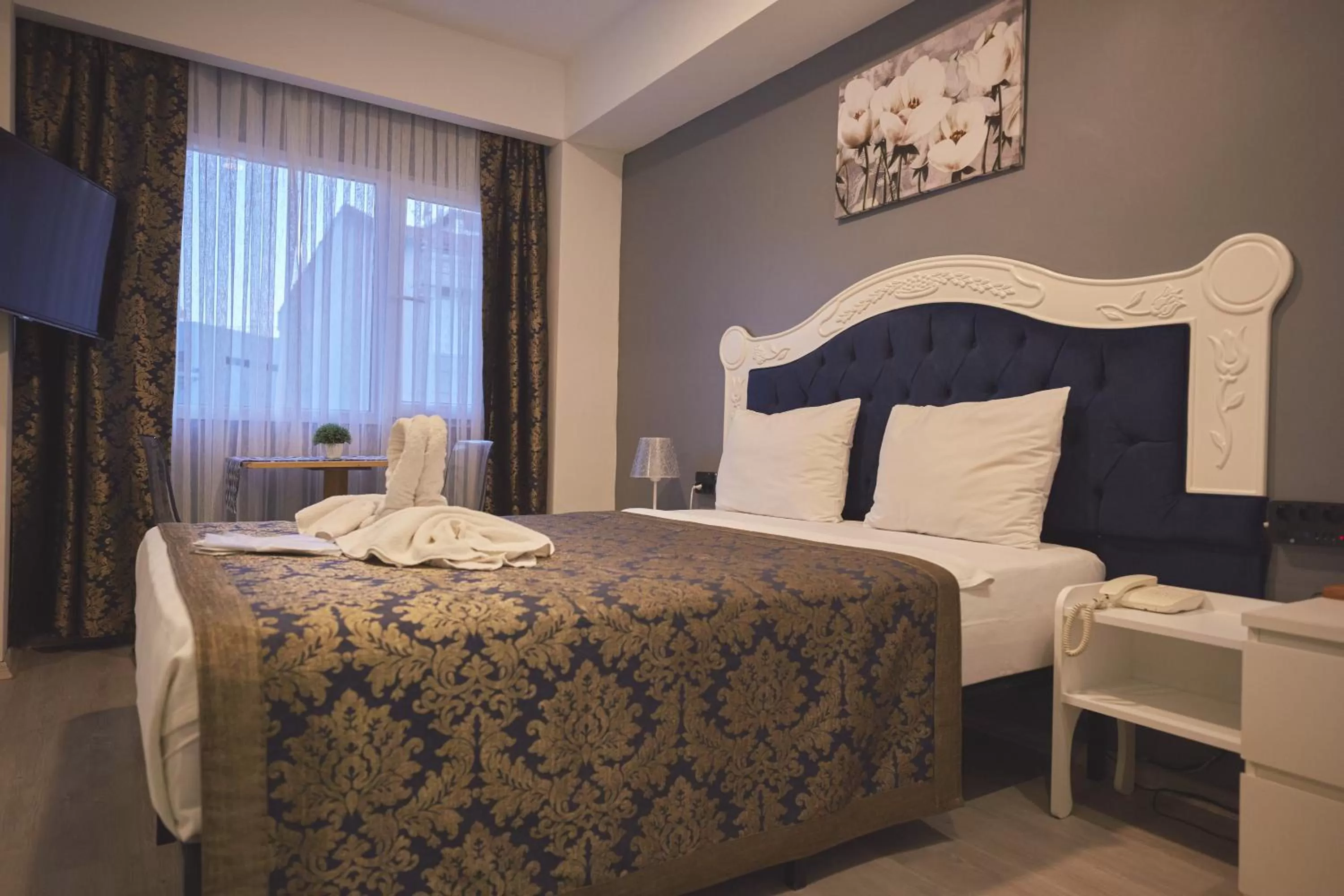 Photo of the whole room, Bed in Albatros Hagia Sophia Hotel