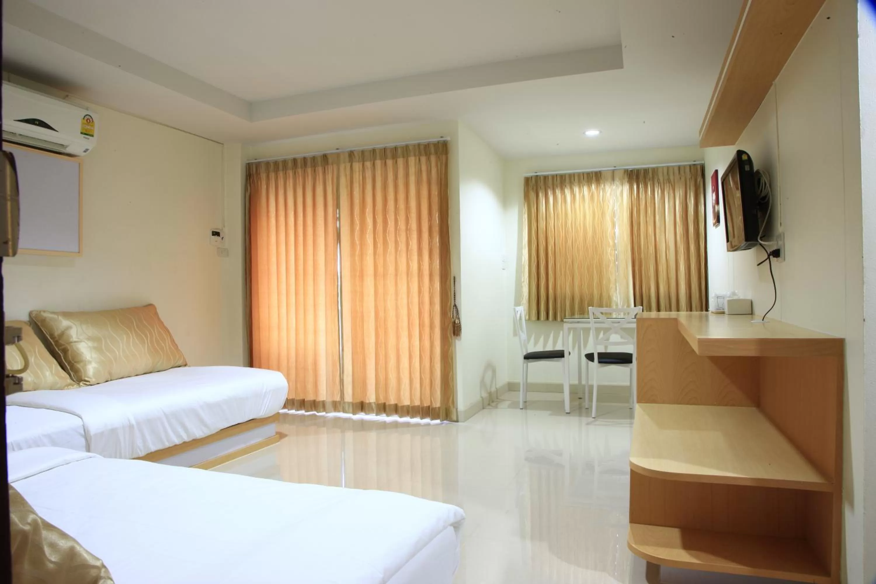 Bedroom, Seating Area in Baan Sanpoom