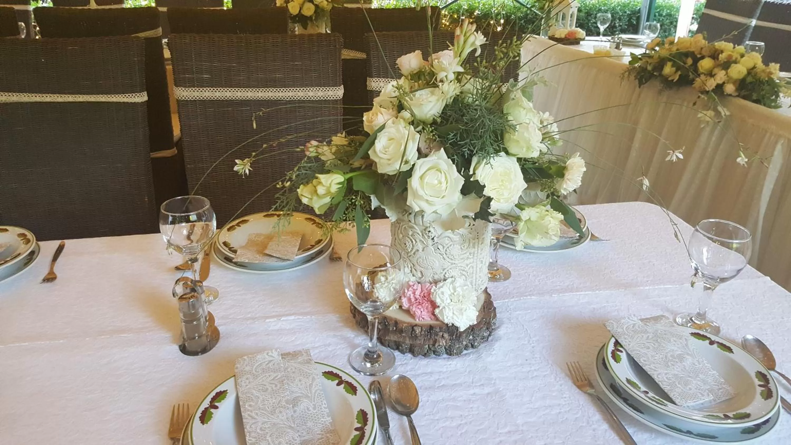 Restaurant/places to eat in Illés Hotel