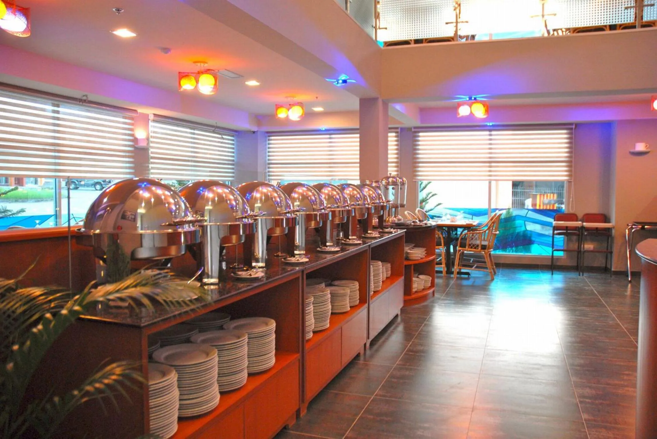 Restaurant/places to eat in The Pavilion Hotel