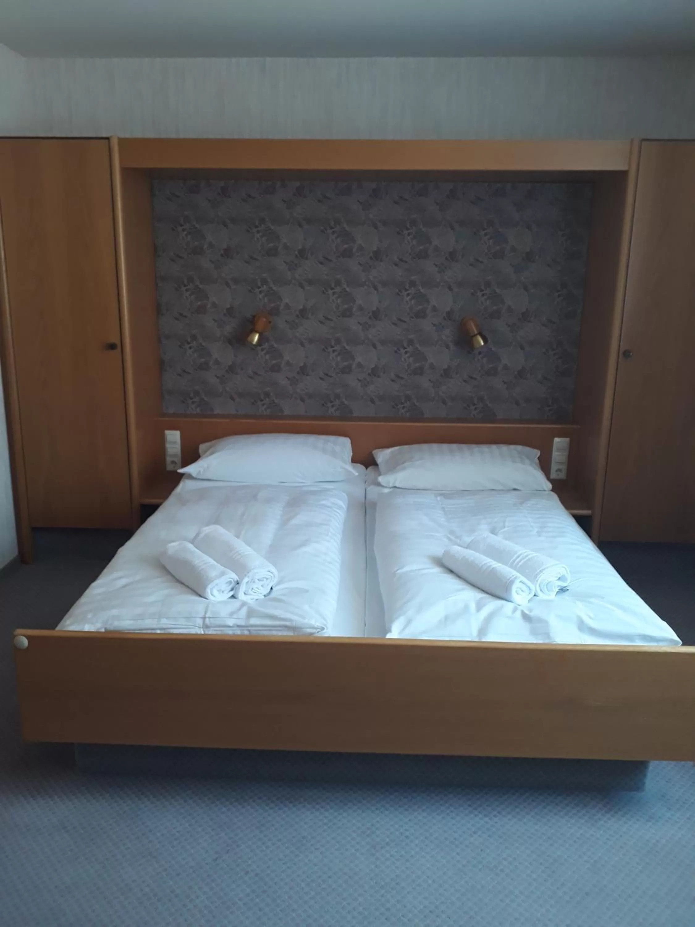 Bed in Hotel Eleon