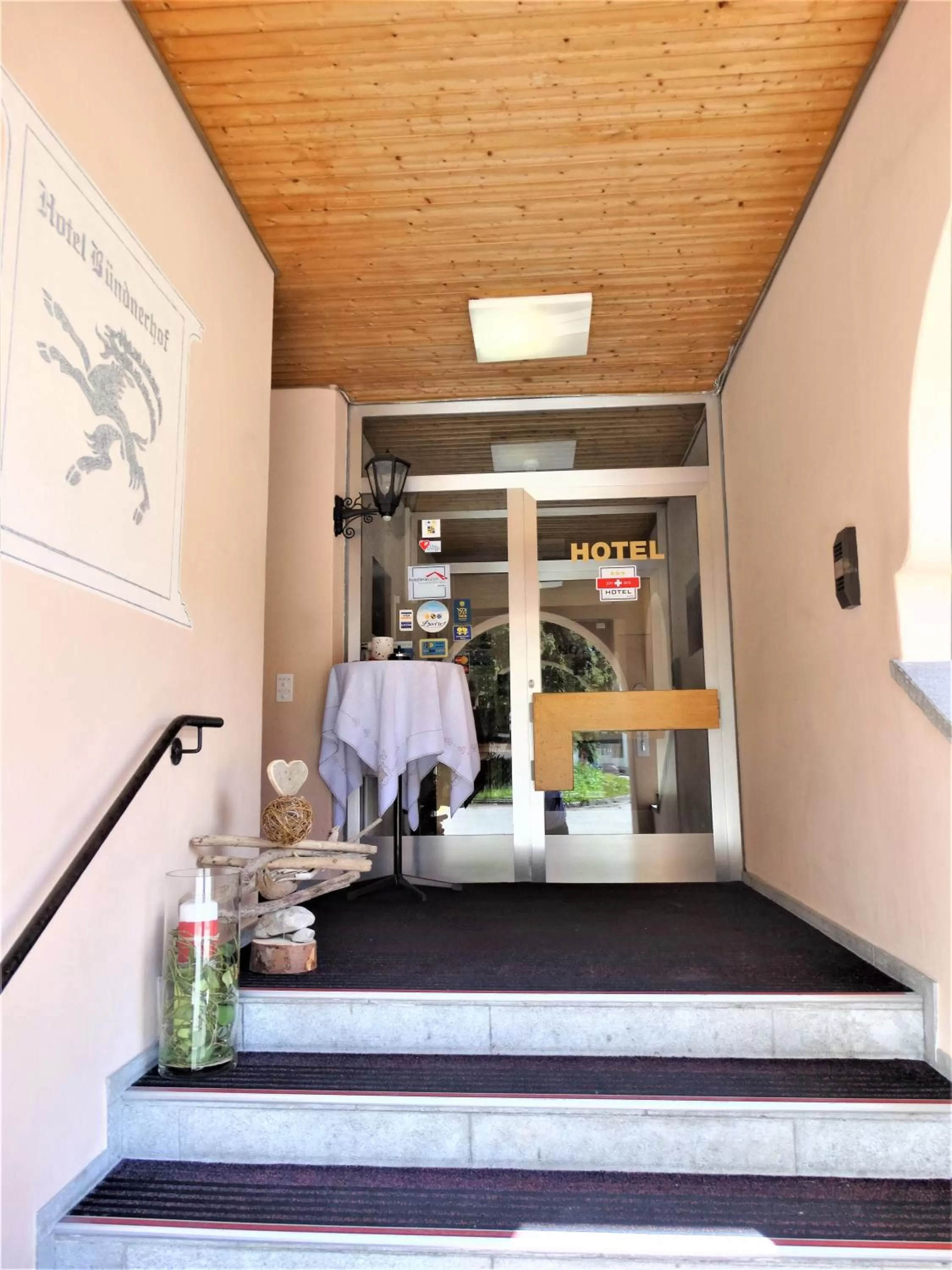 Facade/entrance in Hotel Bündnerhof