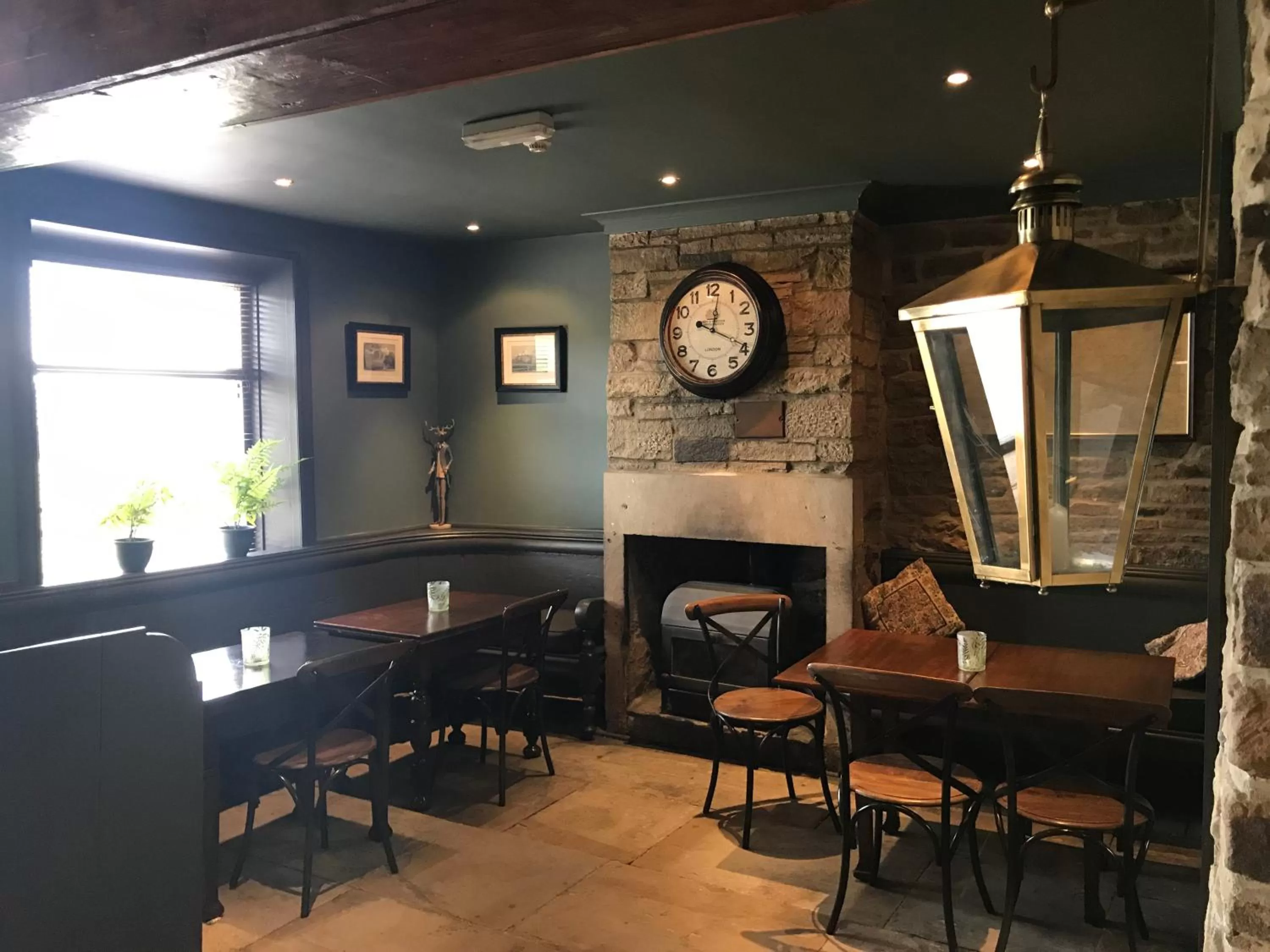 Lounge or bar in The Alma Inn