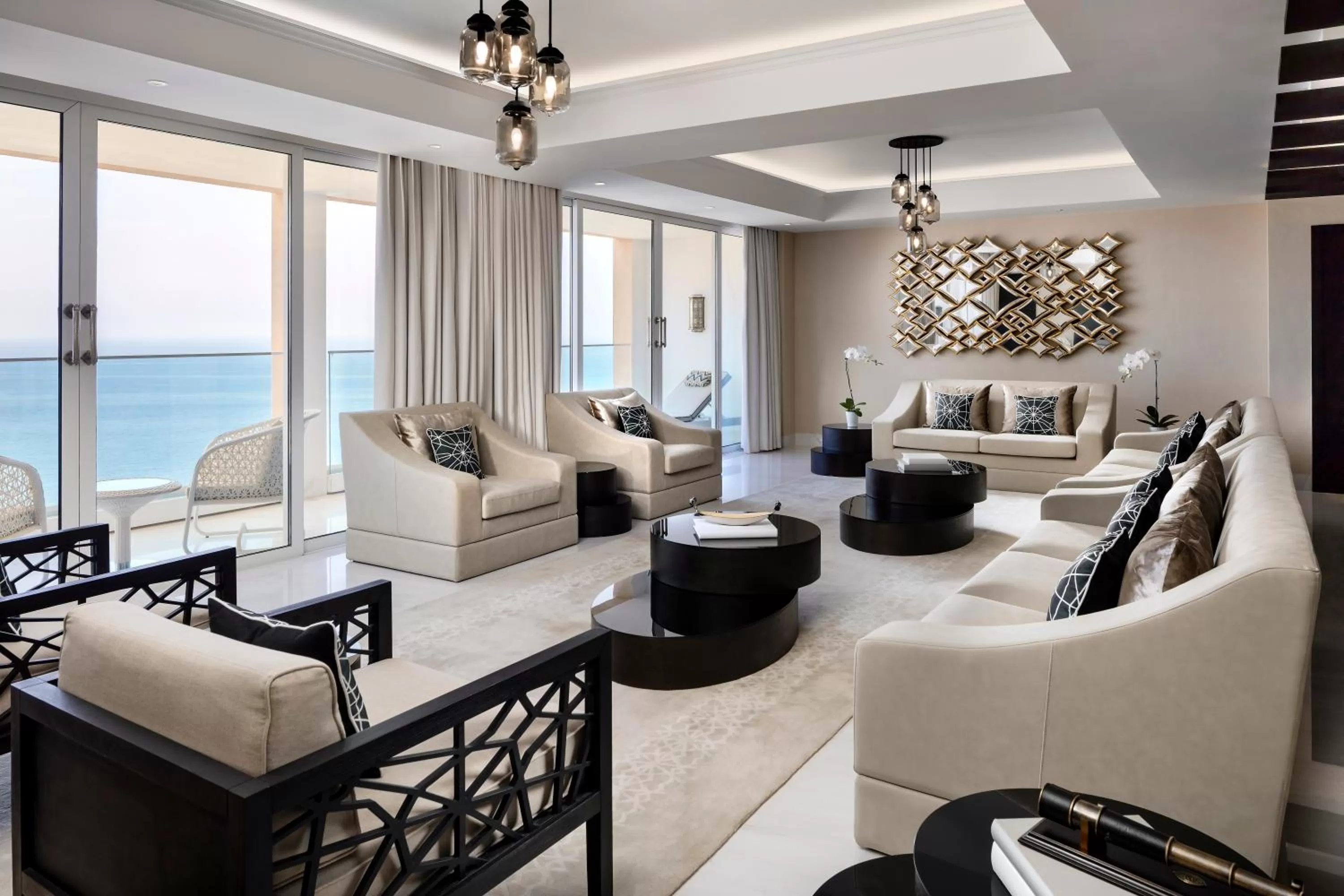 Living room in Fairmont Fujairah Beach Resort