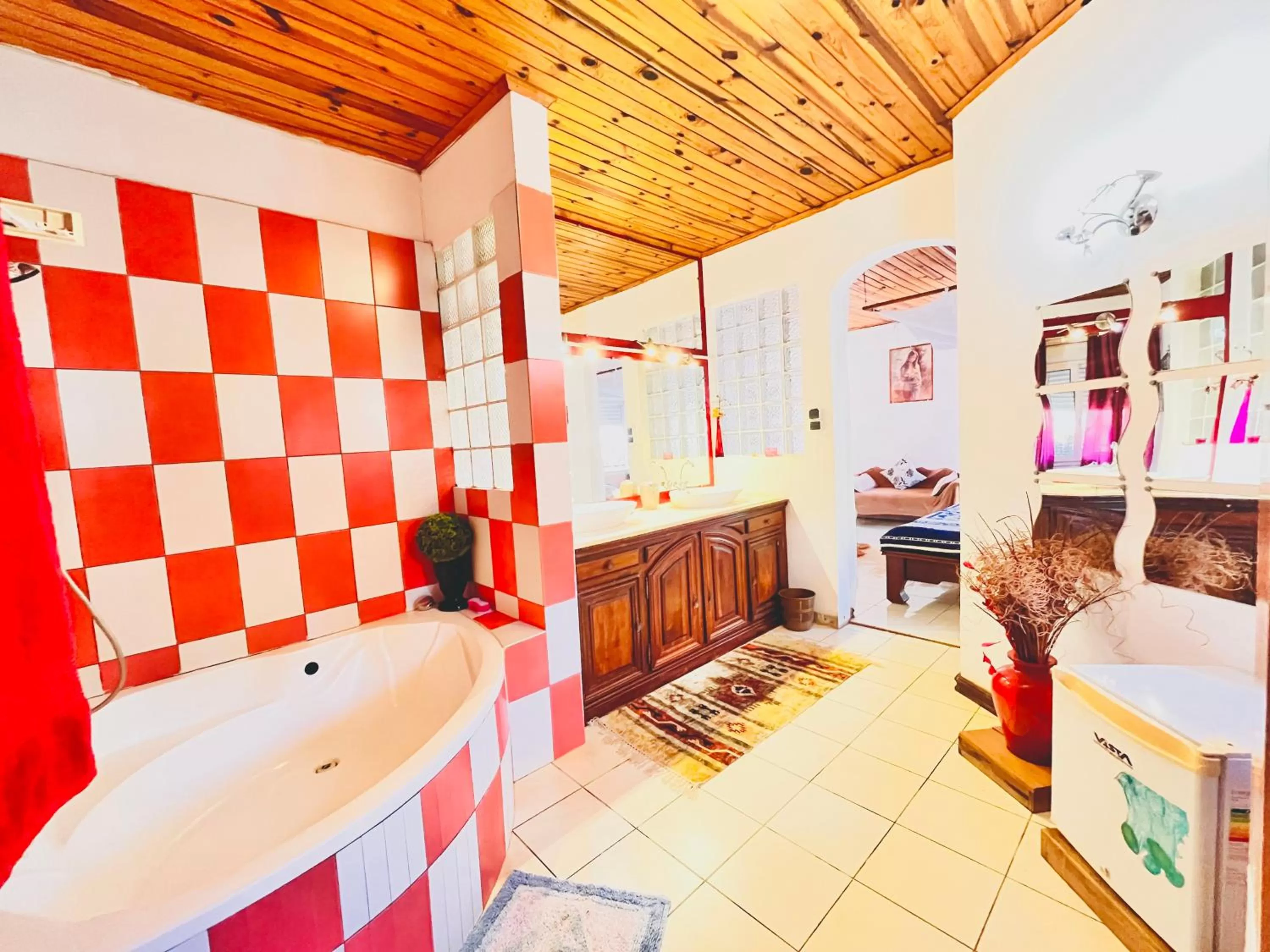 Bathroom in Régina Lodge Diégo Suarez Madagascar