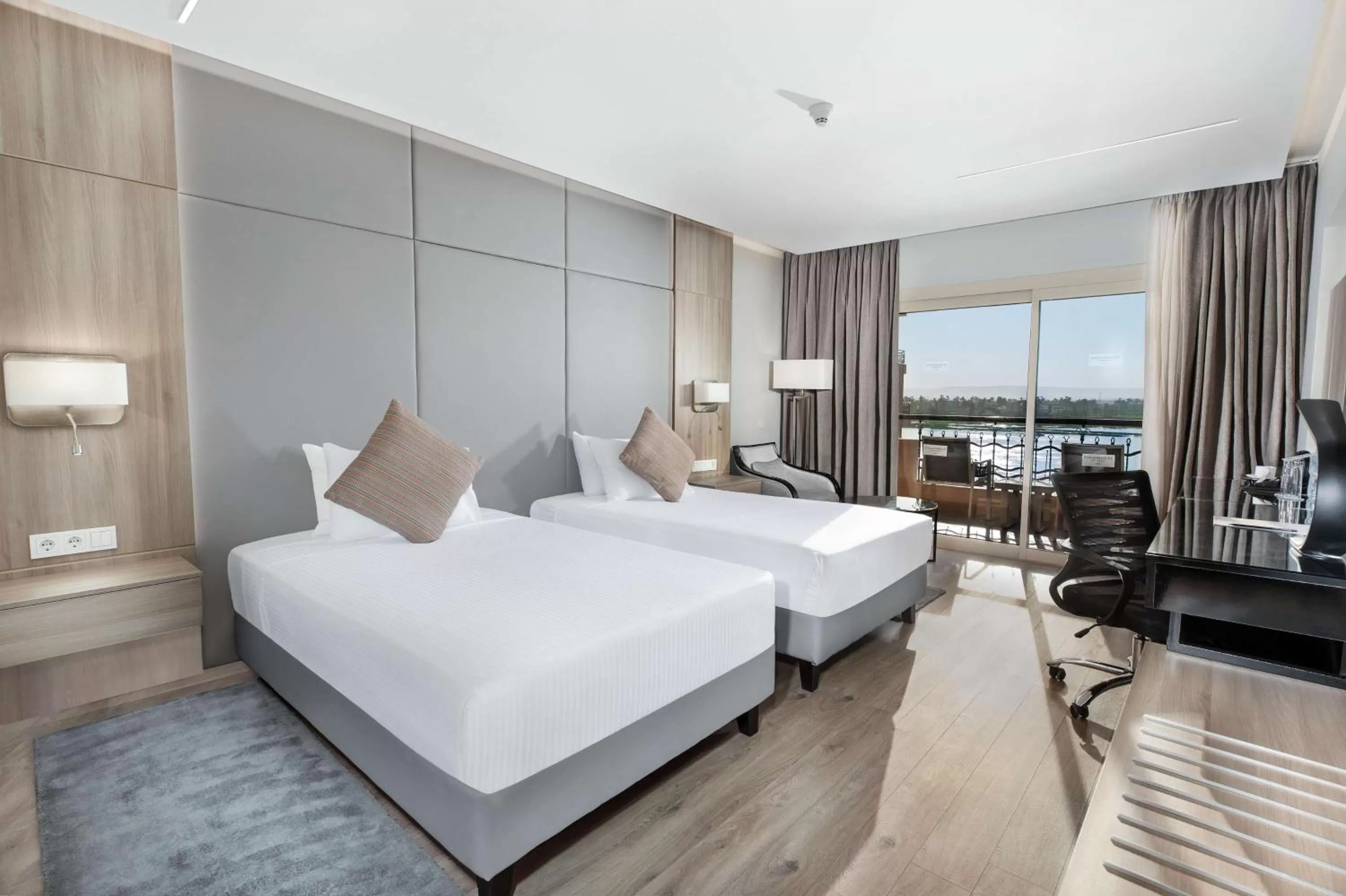 Bedroom, Bed in Steigenberger Nile Palace Luxor - Convention Center