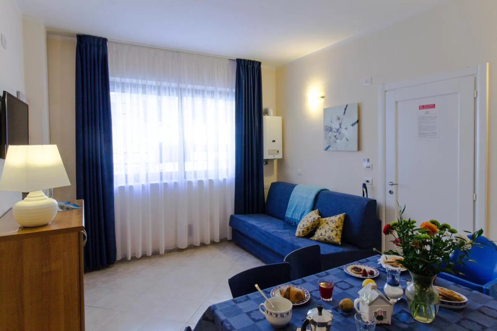 Dining area, Bed in Casa Vacanze Isophylla