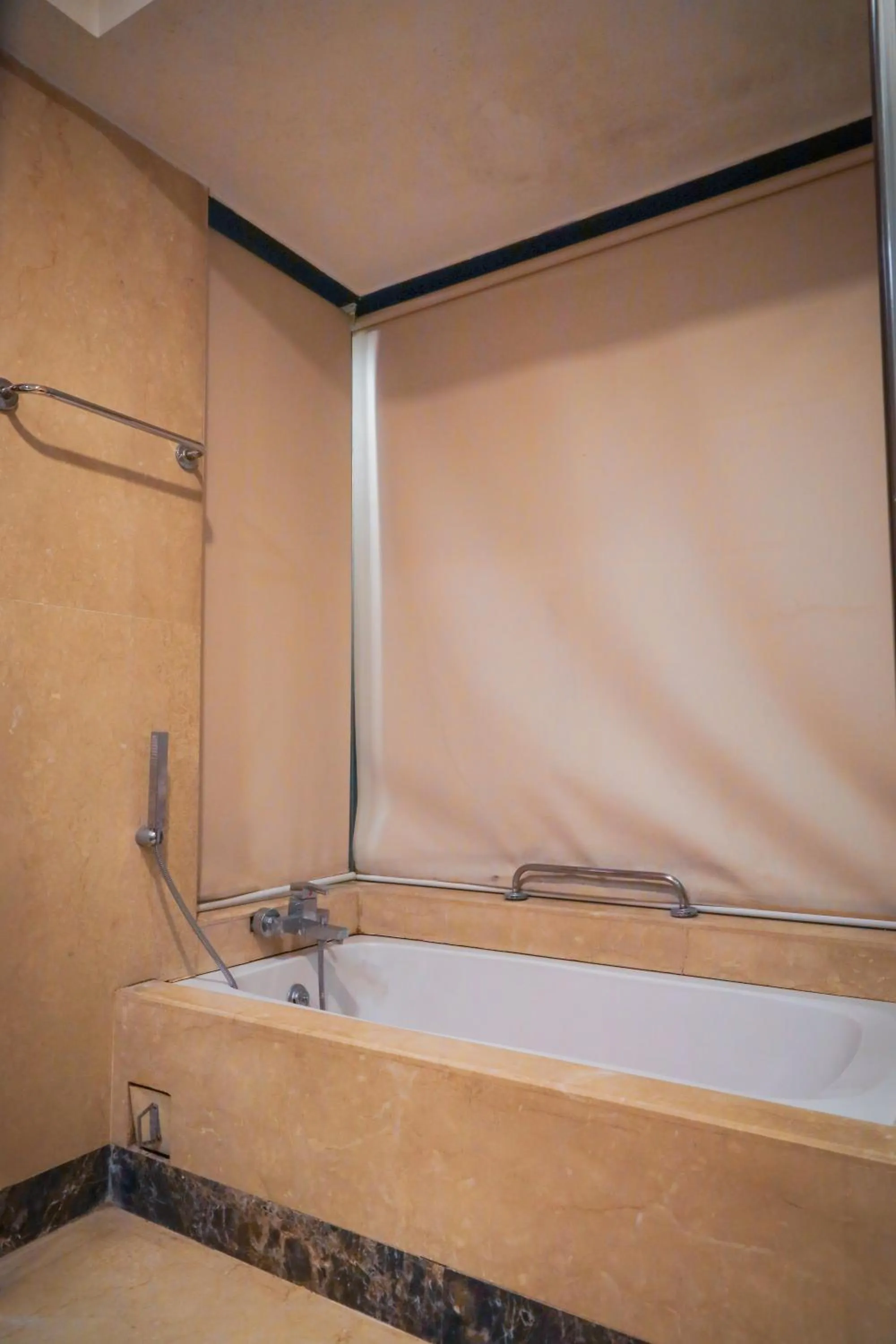 Bath in Hotel Airport Residency