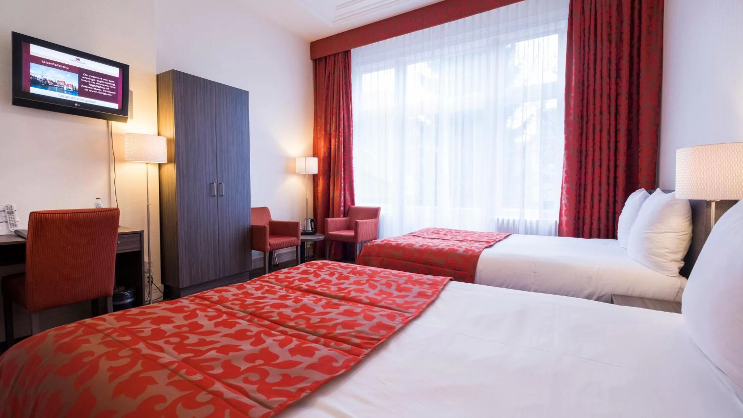 Bed in Hotel Aalders