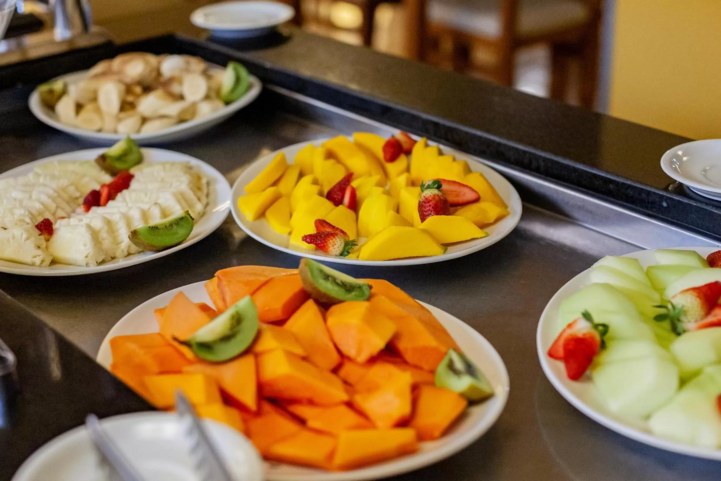 Breakfast in Tri Hotel Executive Caxias