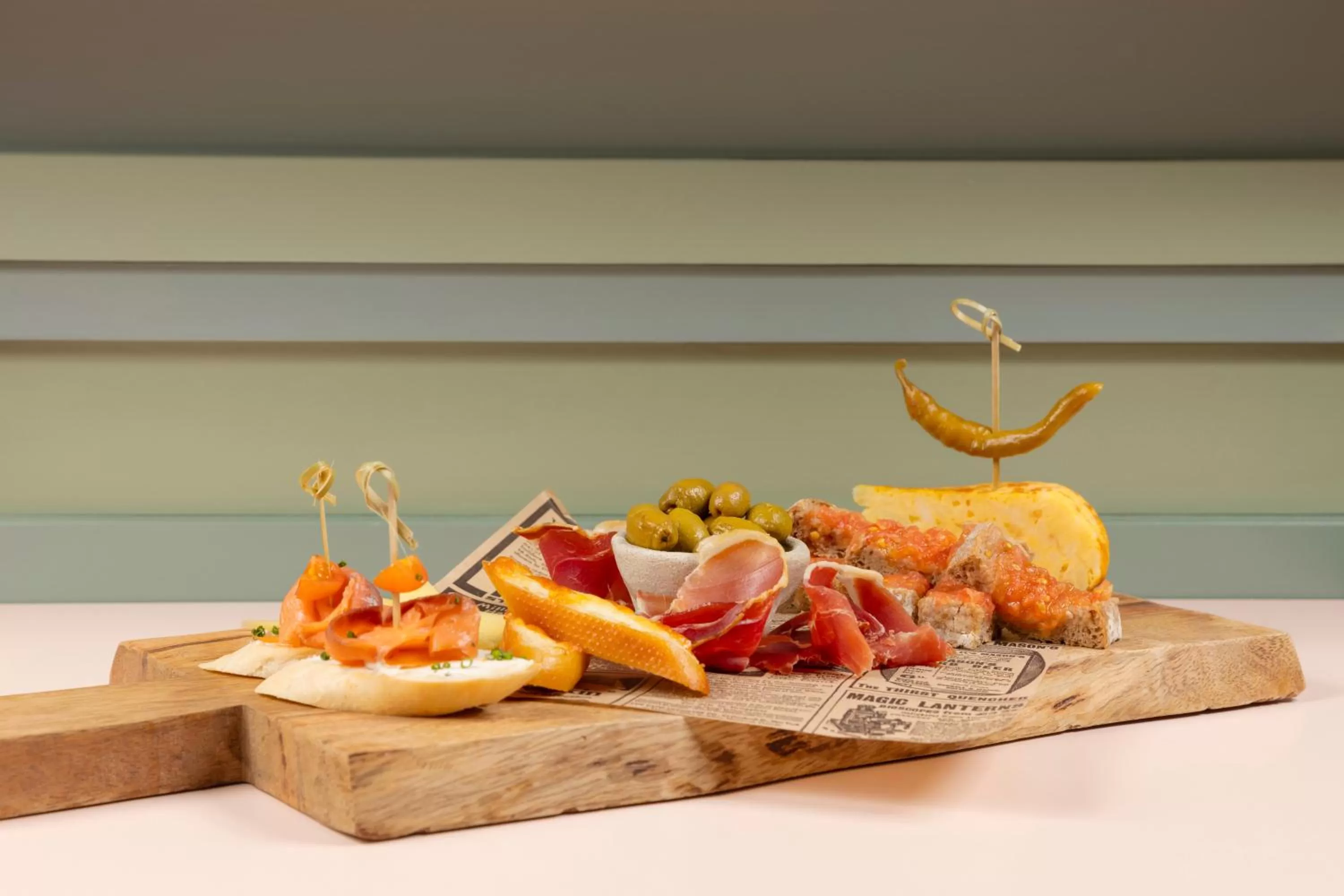 Food and drinks in La Goleta Hotel de Mar - Adults Only