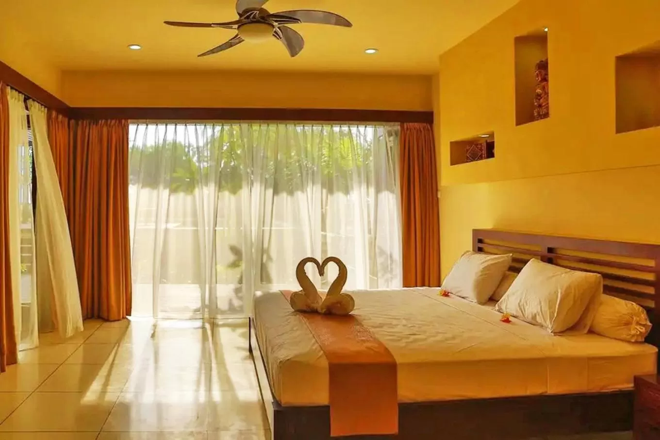 Bed in Mala Garden Resort and Spa