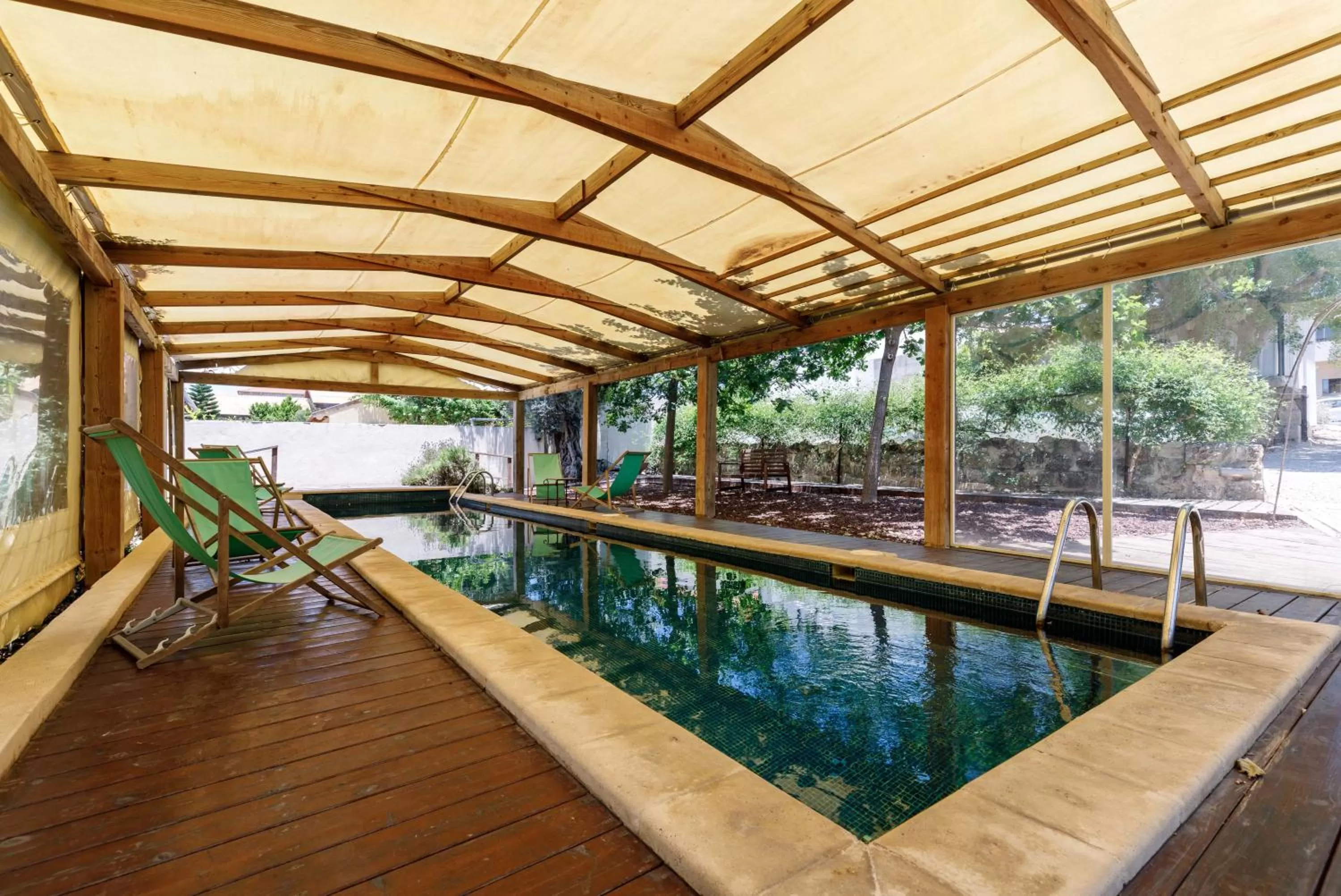 Swimming pool in Smadar-Inn