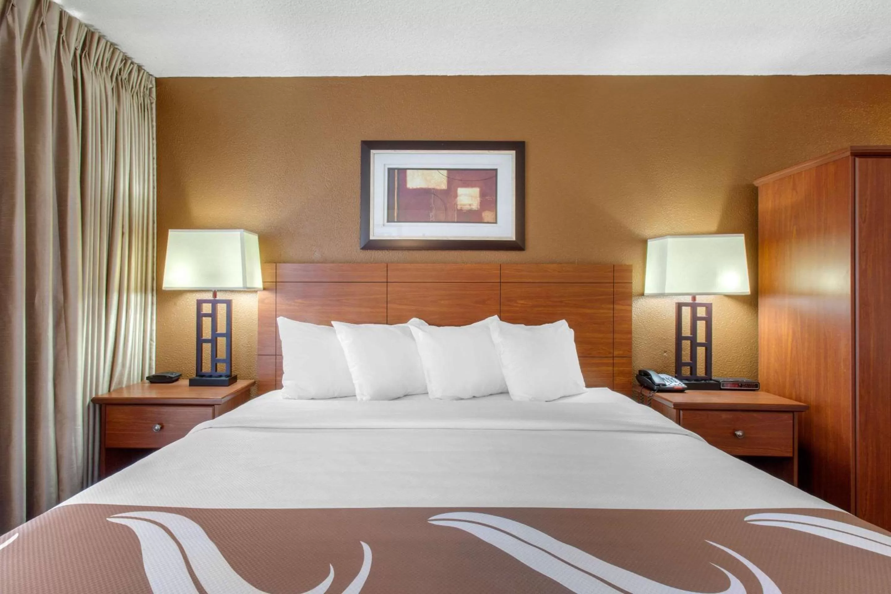 On site in Quality Inn View of Lake Powell - Page