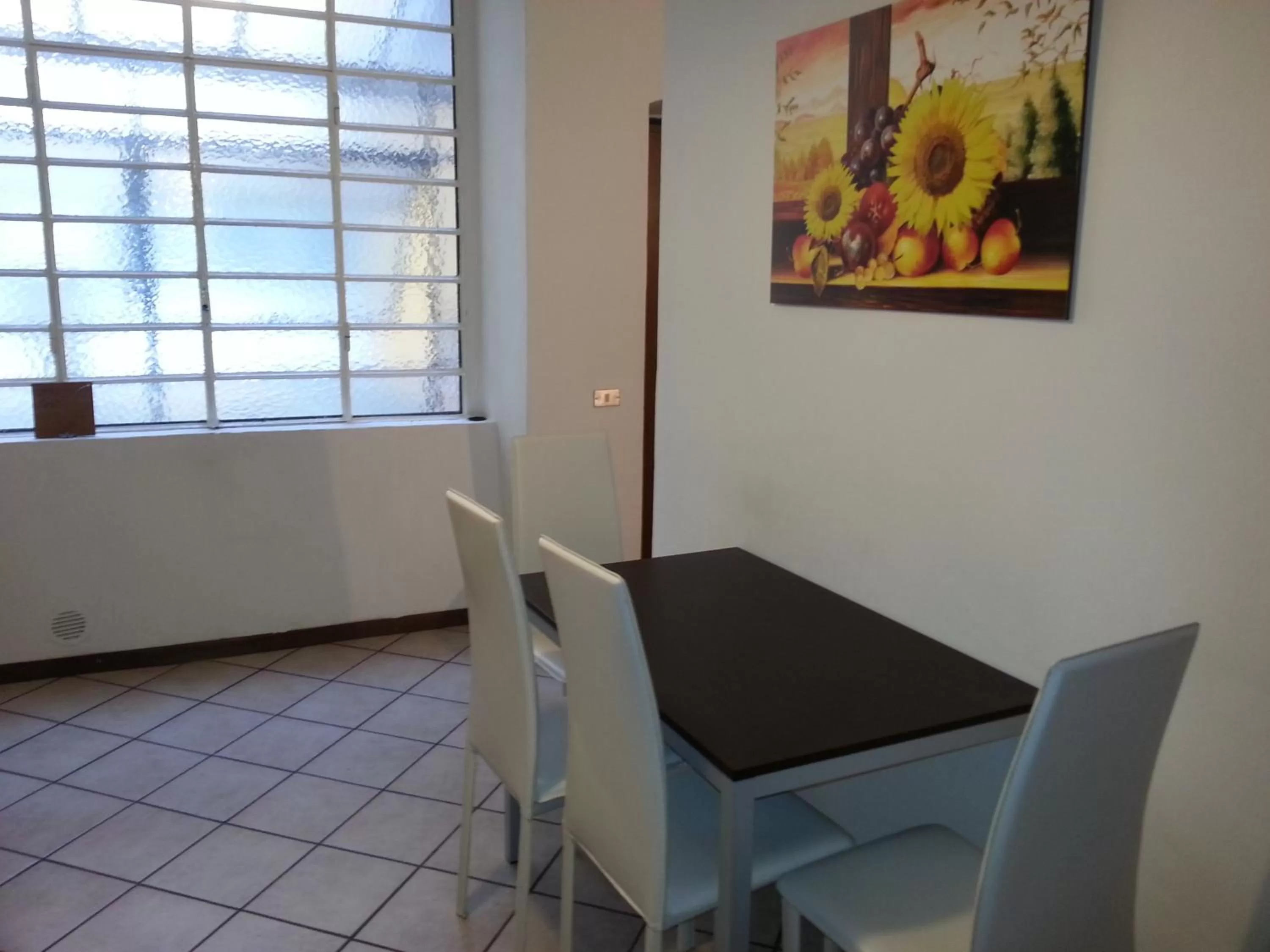 Dining area in Zaffiro Blu Airport