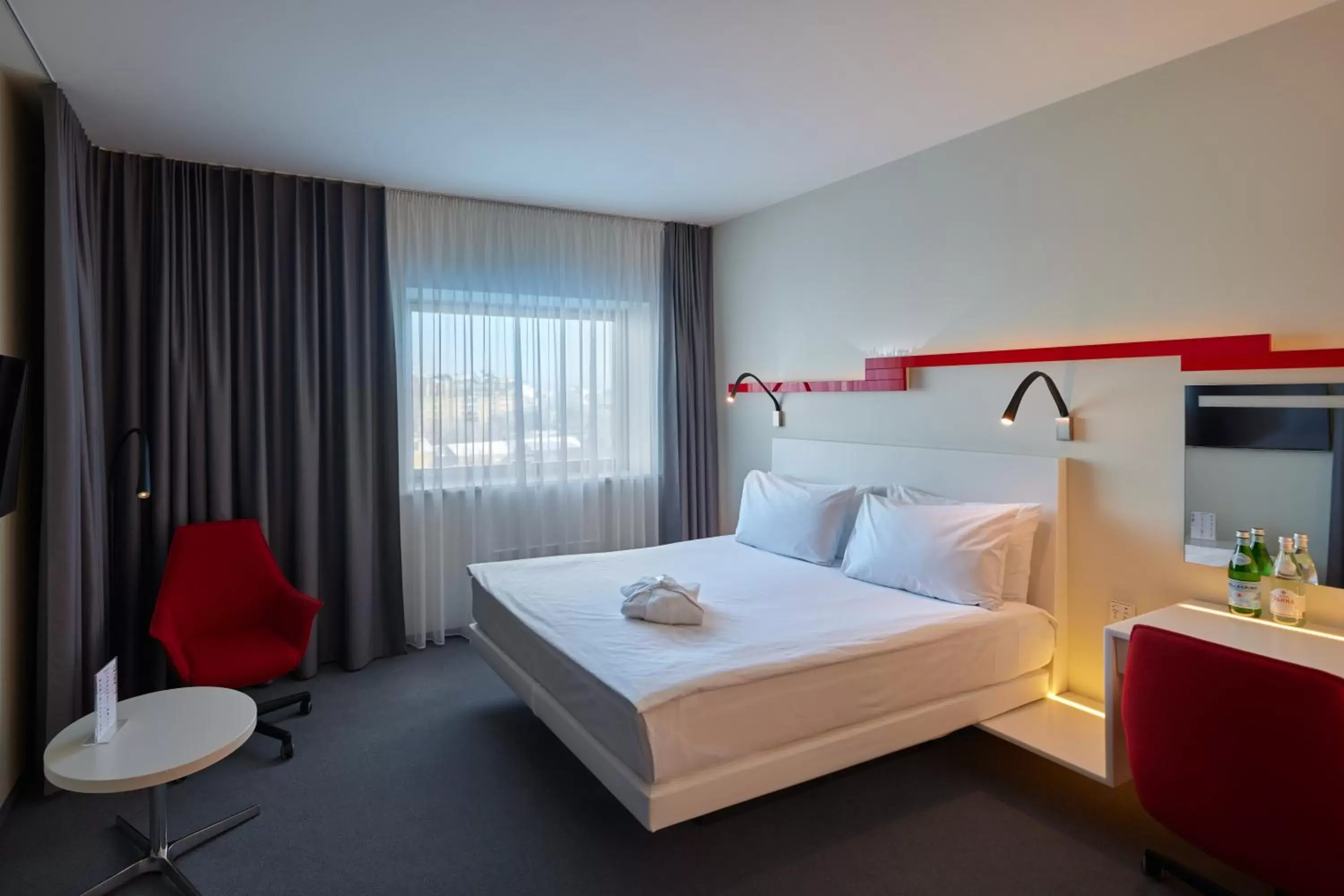Premium Double Room in Holiday Inn Vilnius by IHG Premium Double Room in Holiday Inn Vilnius by IHG