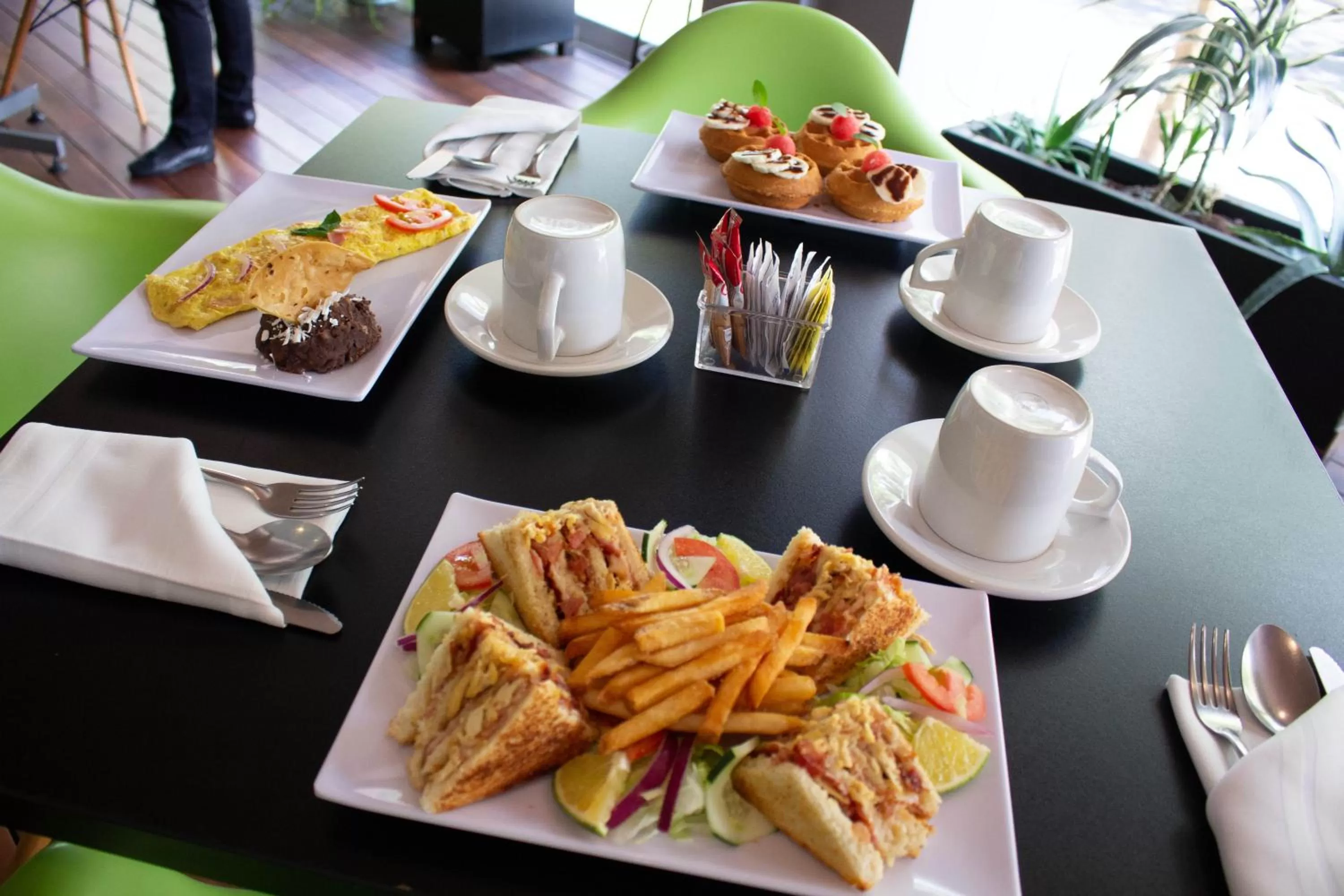 Food and drinks in Hotel Diana del Bosque by DOT Urban