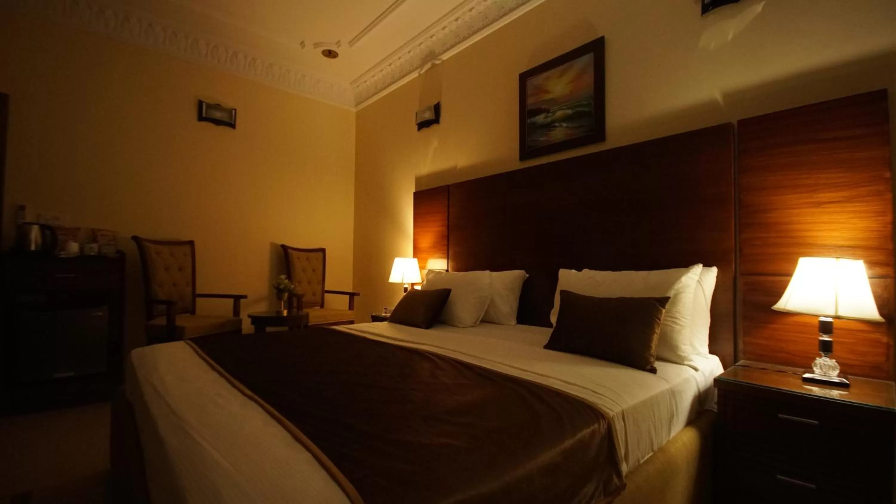 Bed in World Inn Karachi