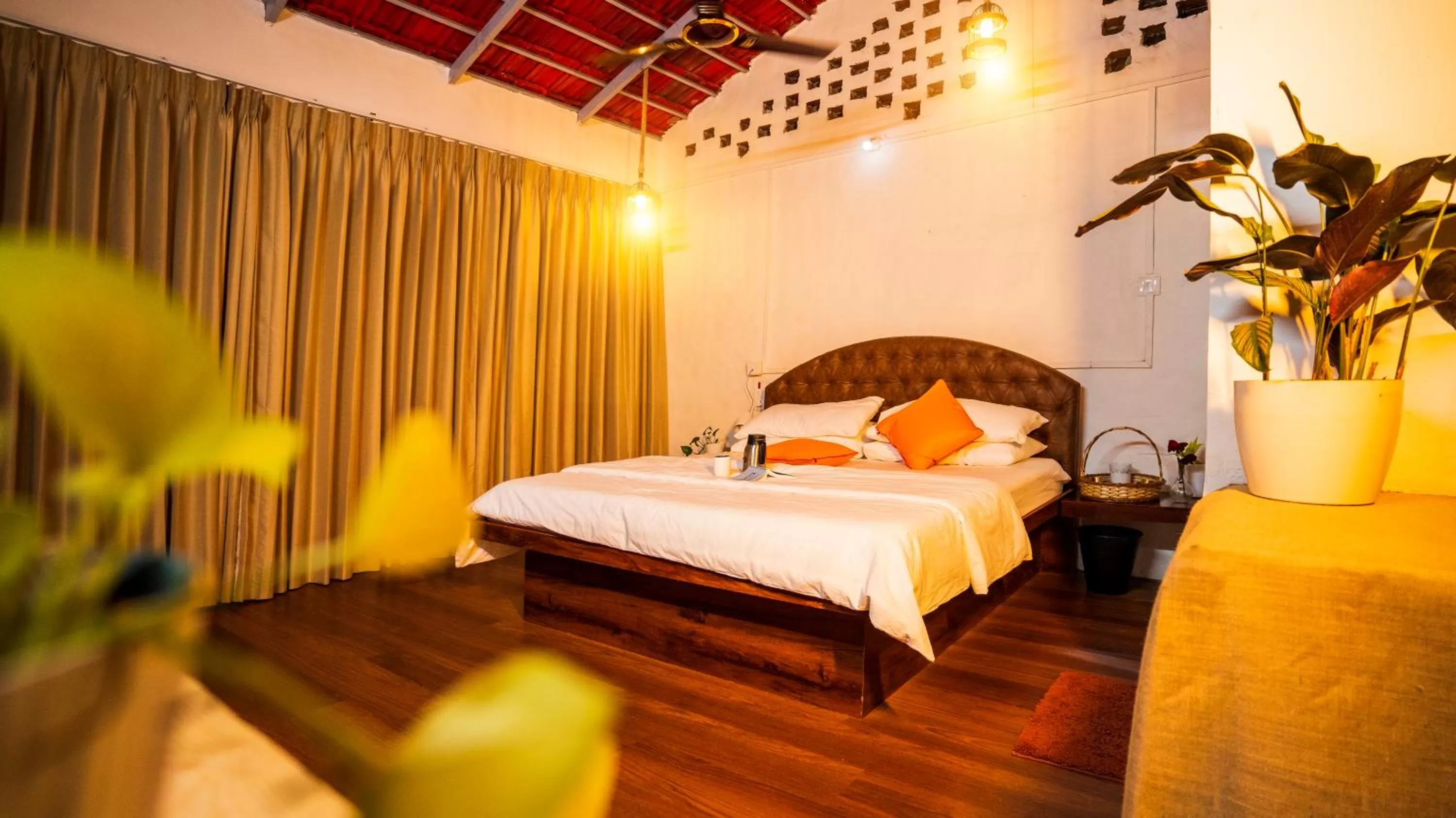 Photo of the whole room, Bed in Saveda Farm & Cottages