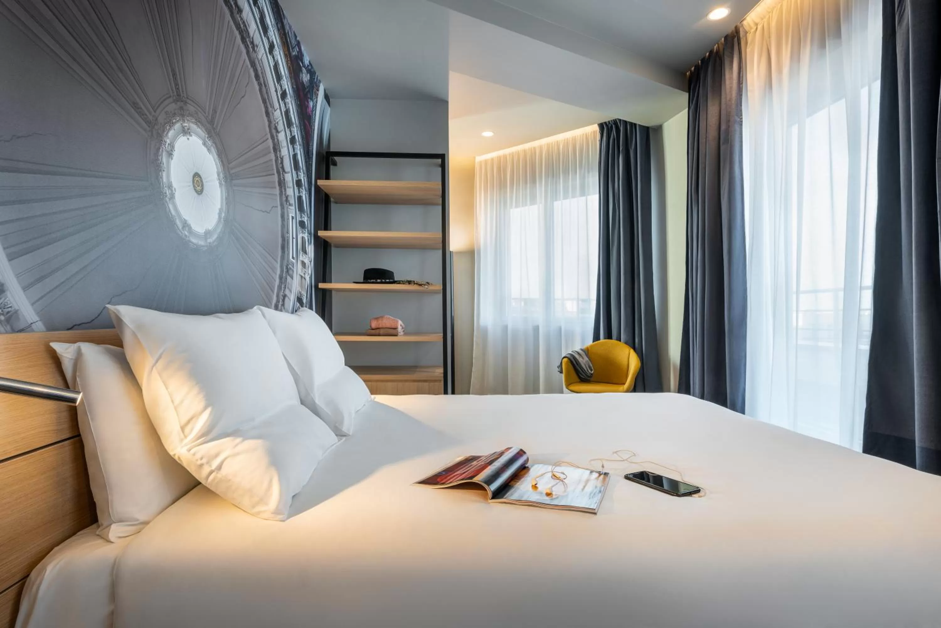 Bed in Novotel Paris 20 Belleville