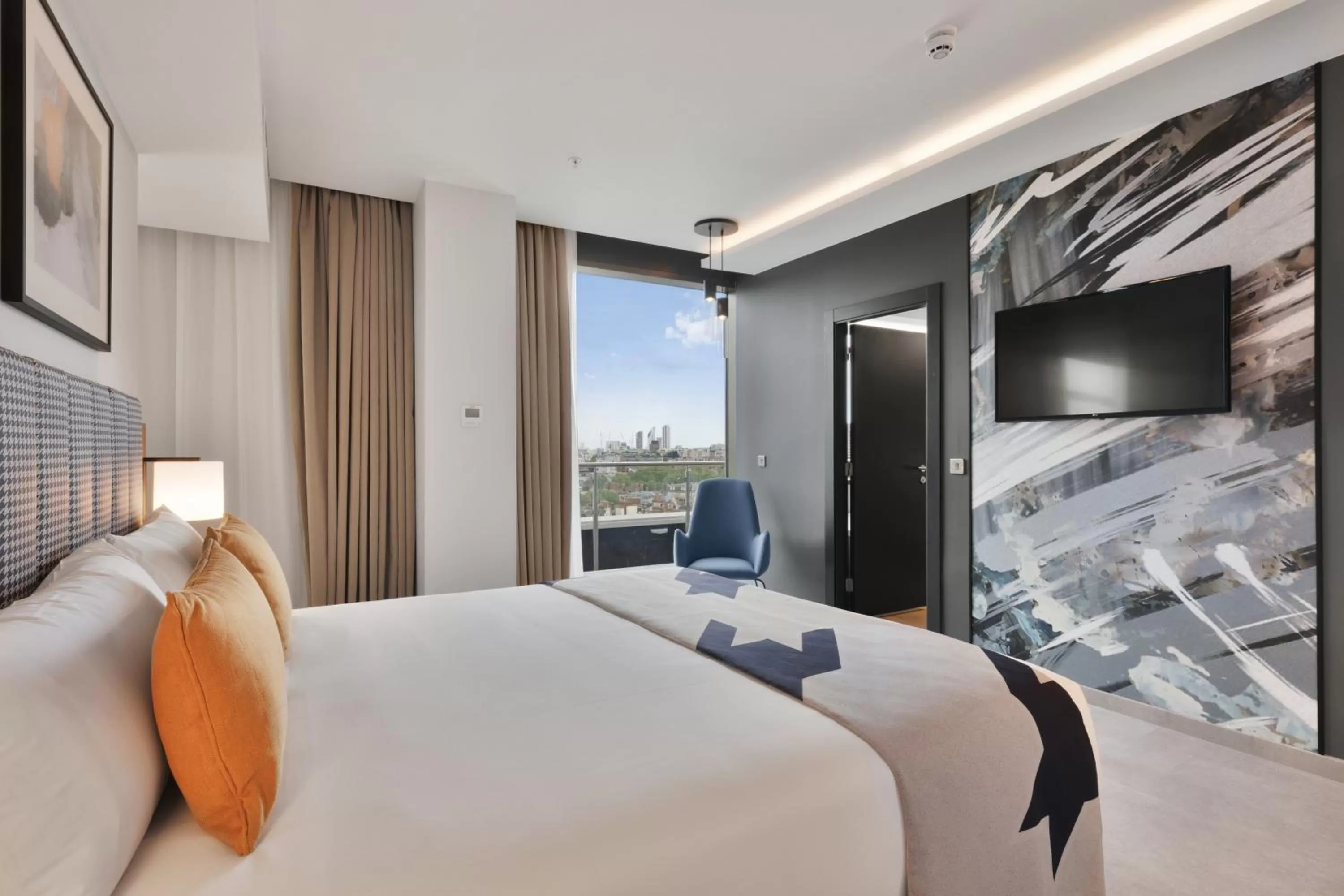 TV and multimedia, Bed in Riu Plaza London Victoria