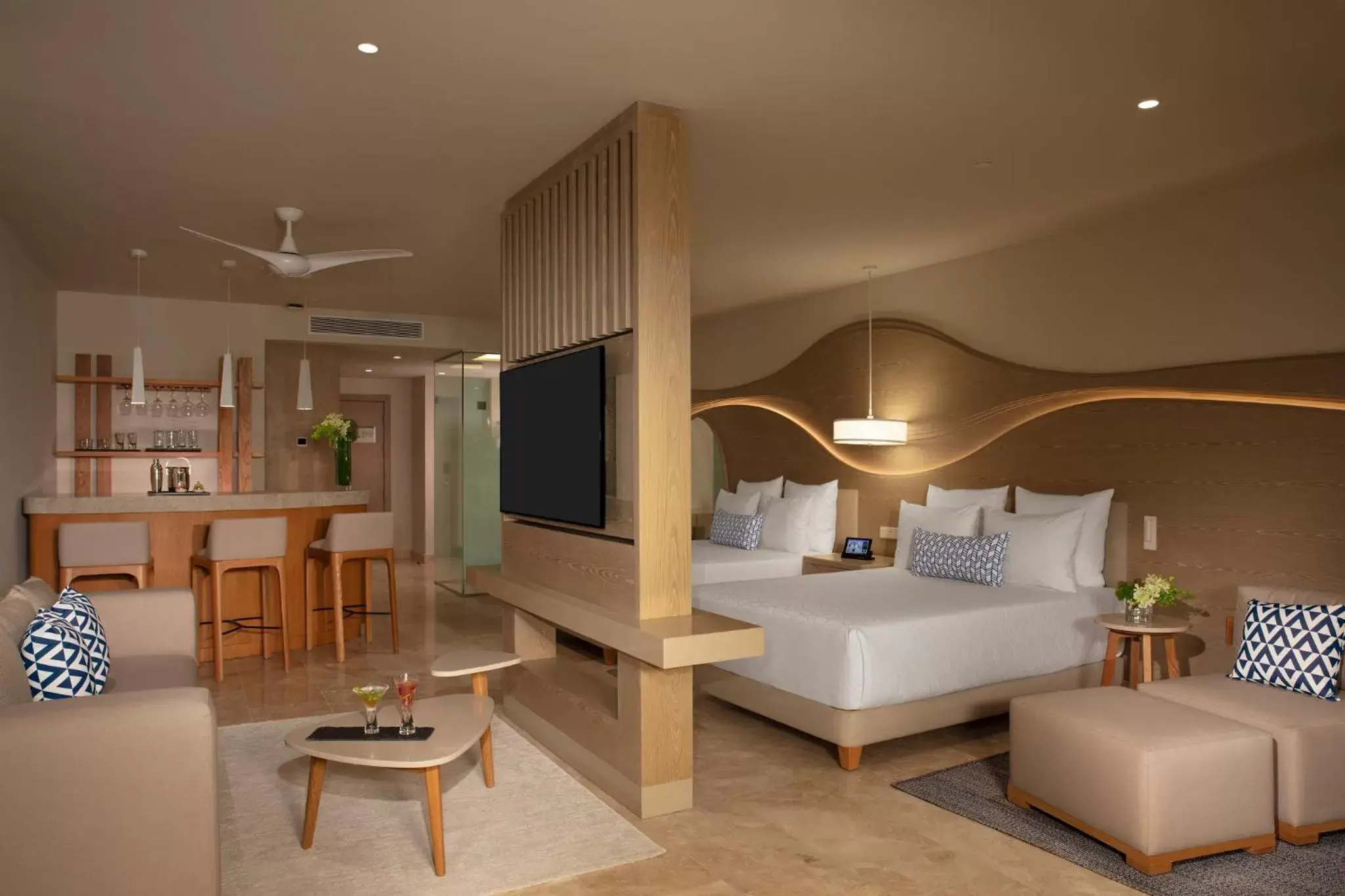 Allure Junior Suite Live Big Laguna View Double - single occupancy in Breathless Cancun Soul Resort & Spa - Adults Only - All Inclusive Allure Junior Suite Live Big Laguna View Double - single occupancy in Breathless Cancun Soul Resort & Spa - Adults Only - All Inclusive