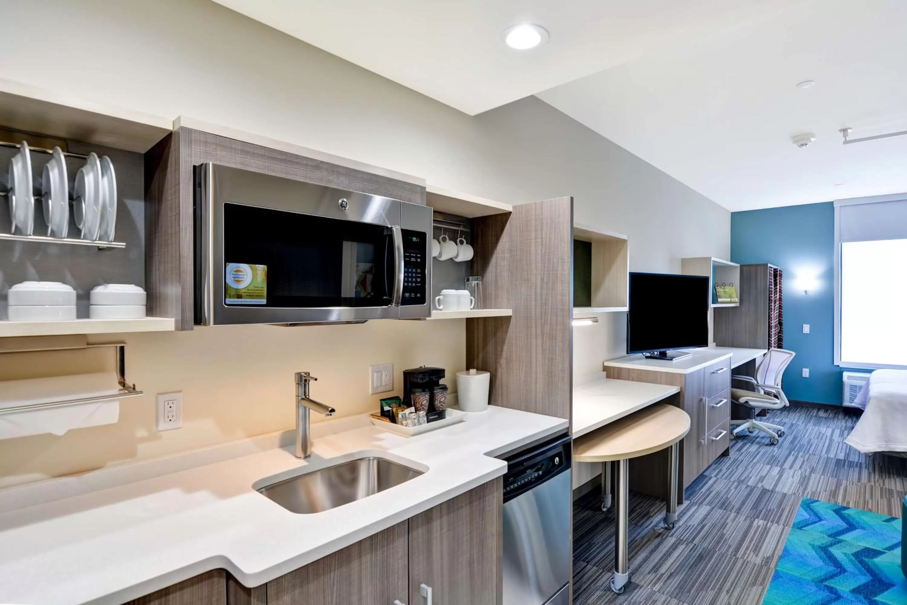 Kitchen or kitchenette in Home2 Suites by Hilton OKC Midwest City Tinker AFB