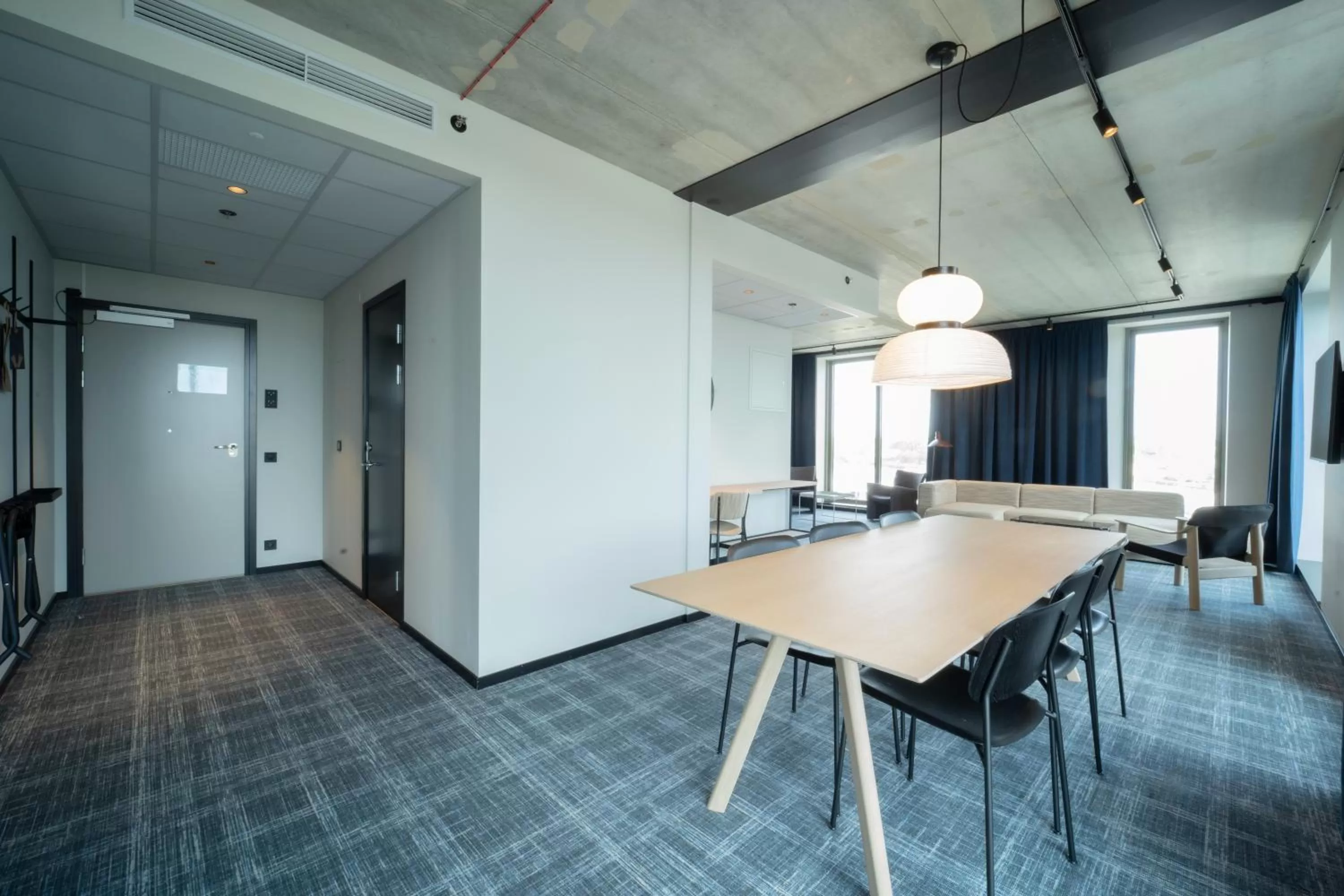 Dining area in Comfort Hotel Solna Arenastaden