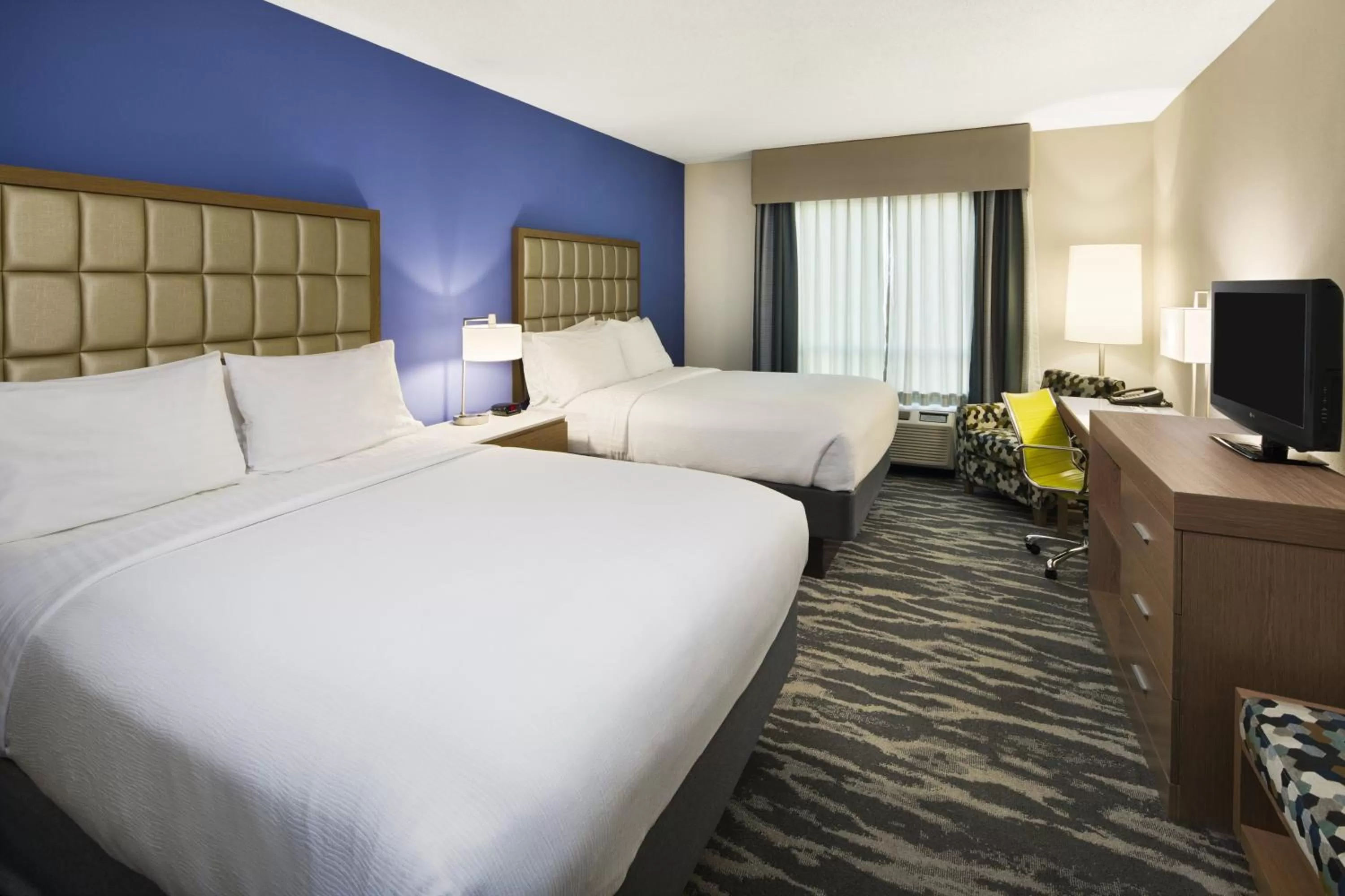 Photo of the whole room, Bed in Holiday Inn Augusta West I-20 by IHG