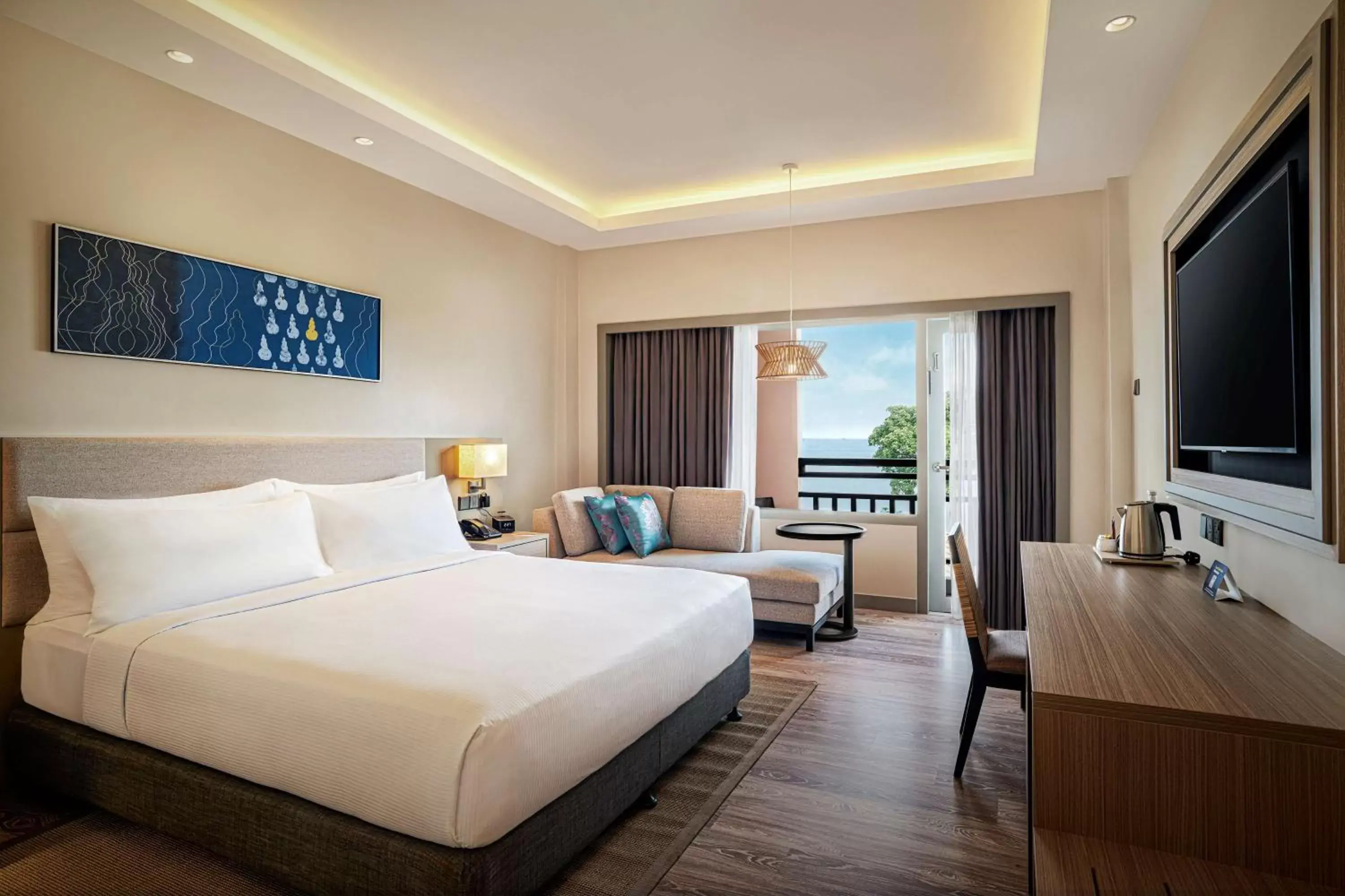 Executive King Room with Balcony and Sea View in DoubleTree by Hilton Damai Laut Executive King Room with Balcony and Sea View in DoubleTree by Hilton Damai Laut