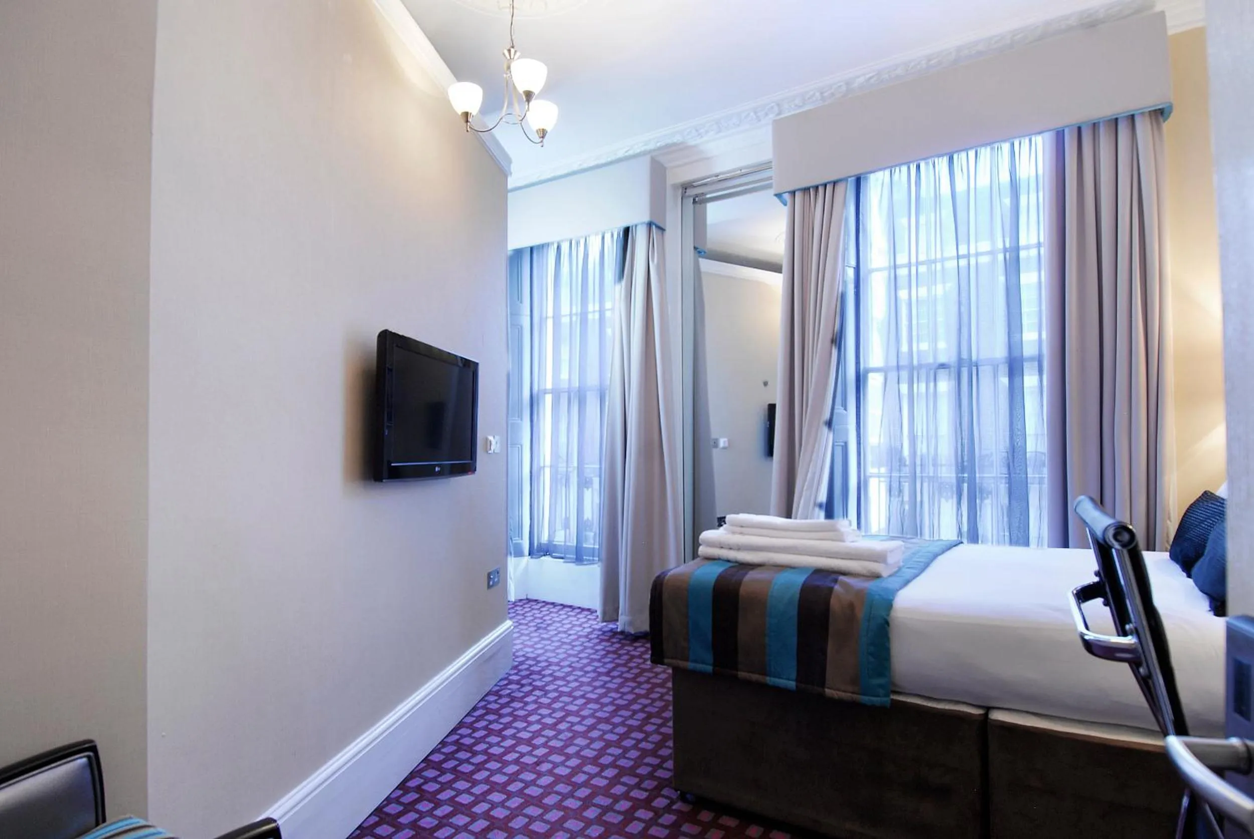 Bed in Astors Belgravia