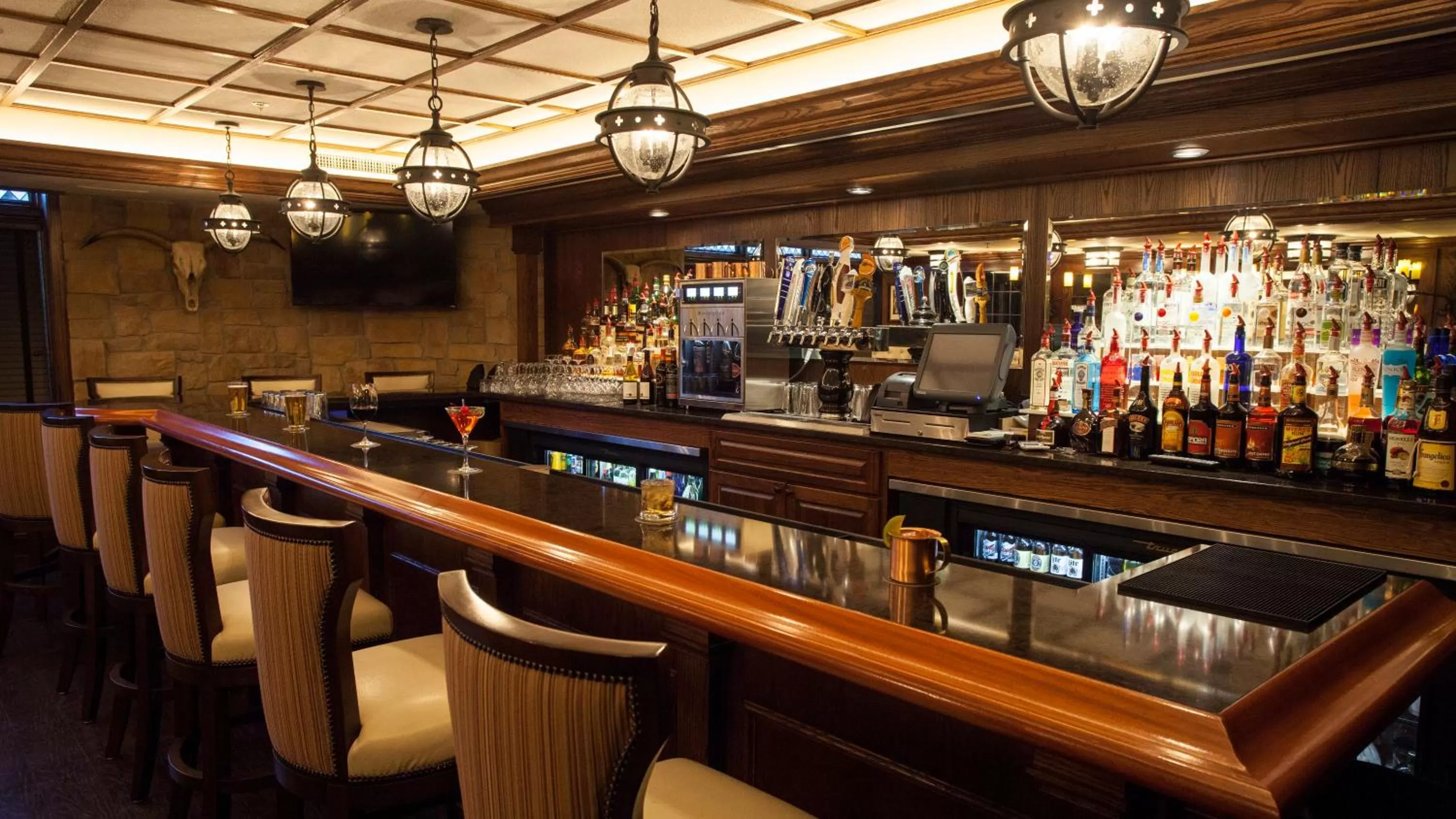 Restaurant/places to eat in Historic Franklin Hotel