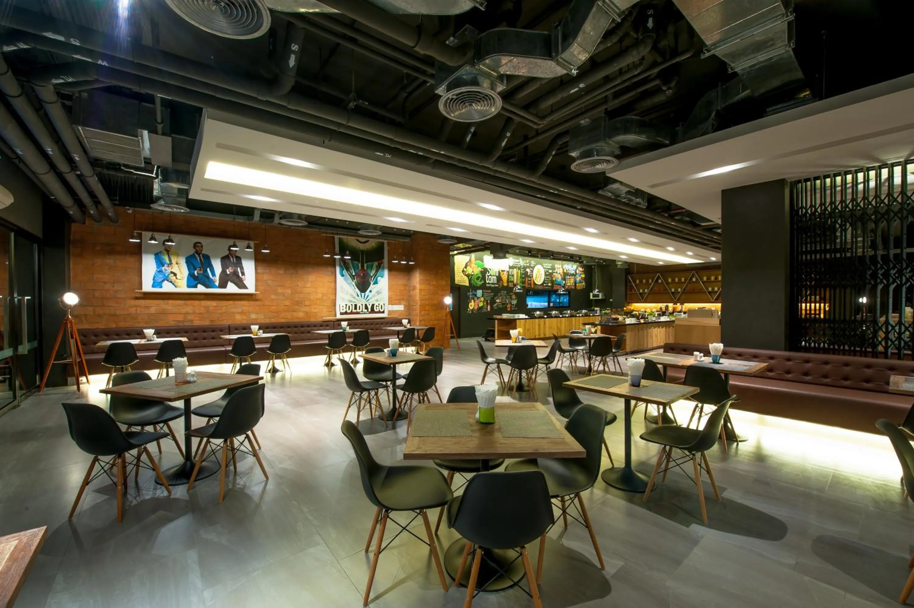 Restaurant/places to eat in DARA Hotel - SHA Plus