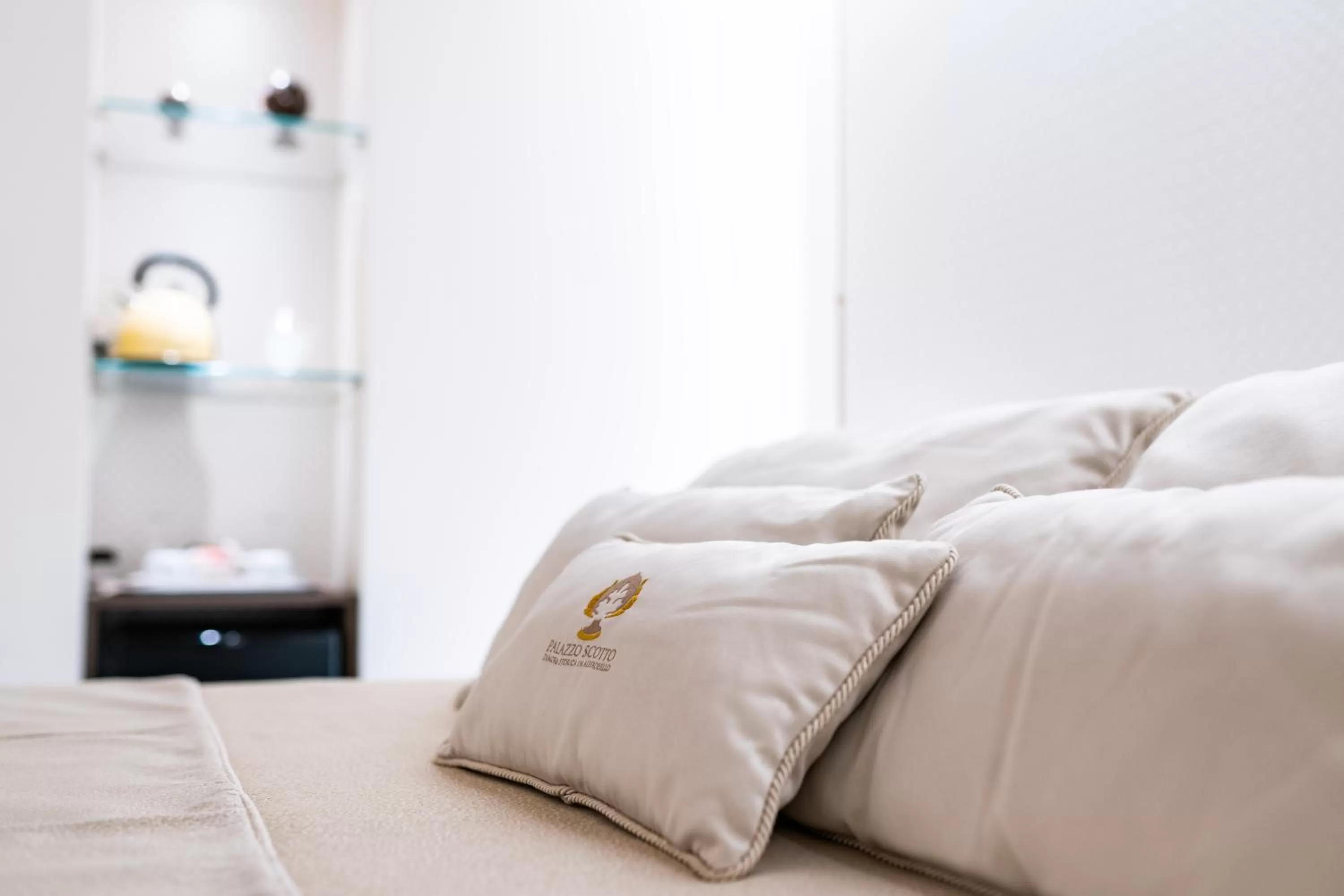 Bed in Palazzo Scotto