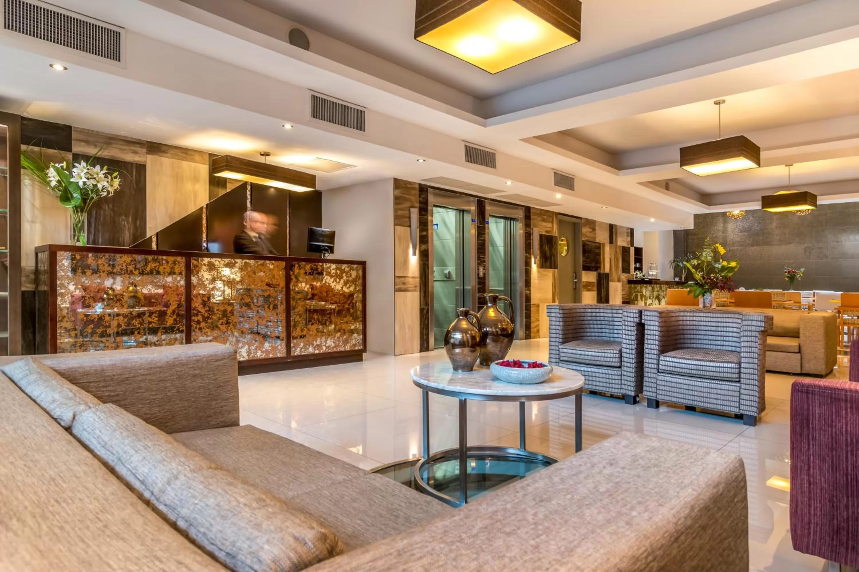 Lobby or reception in Sileo Hotel