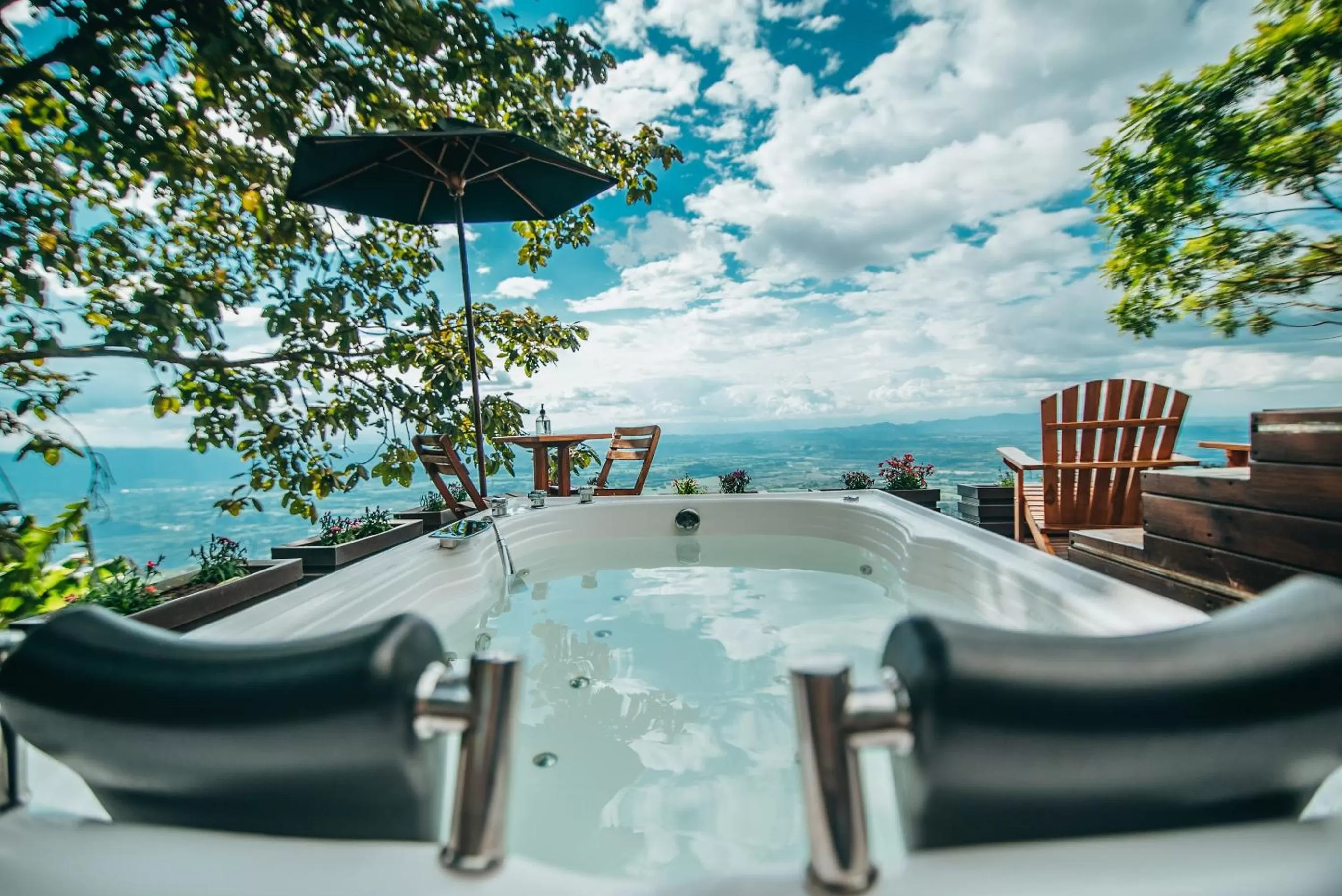 Natural landscape in La Cima Eco Hotel