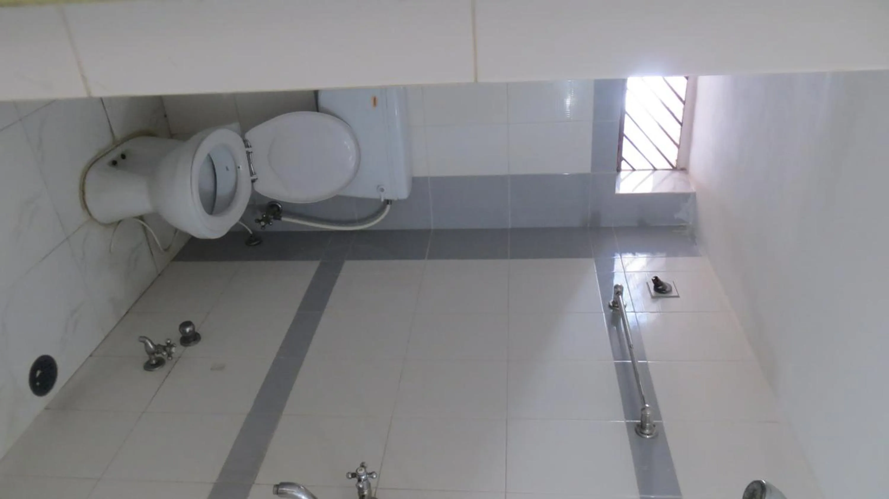 Toilet in Udai Haveli Guest House