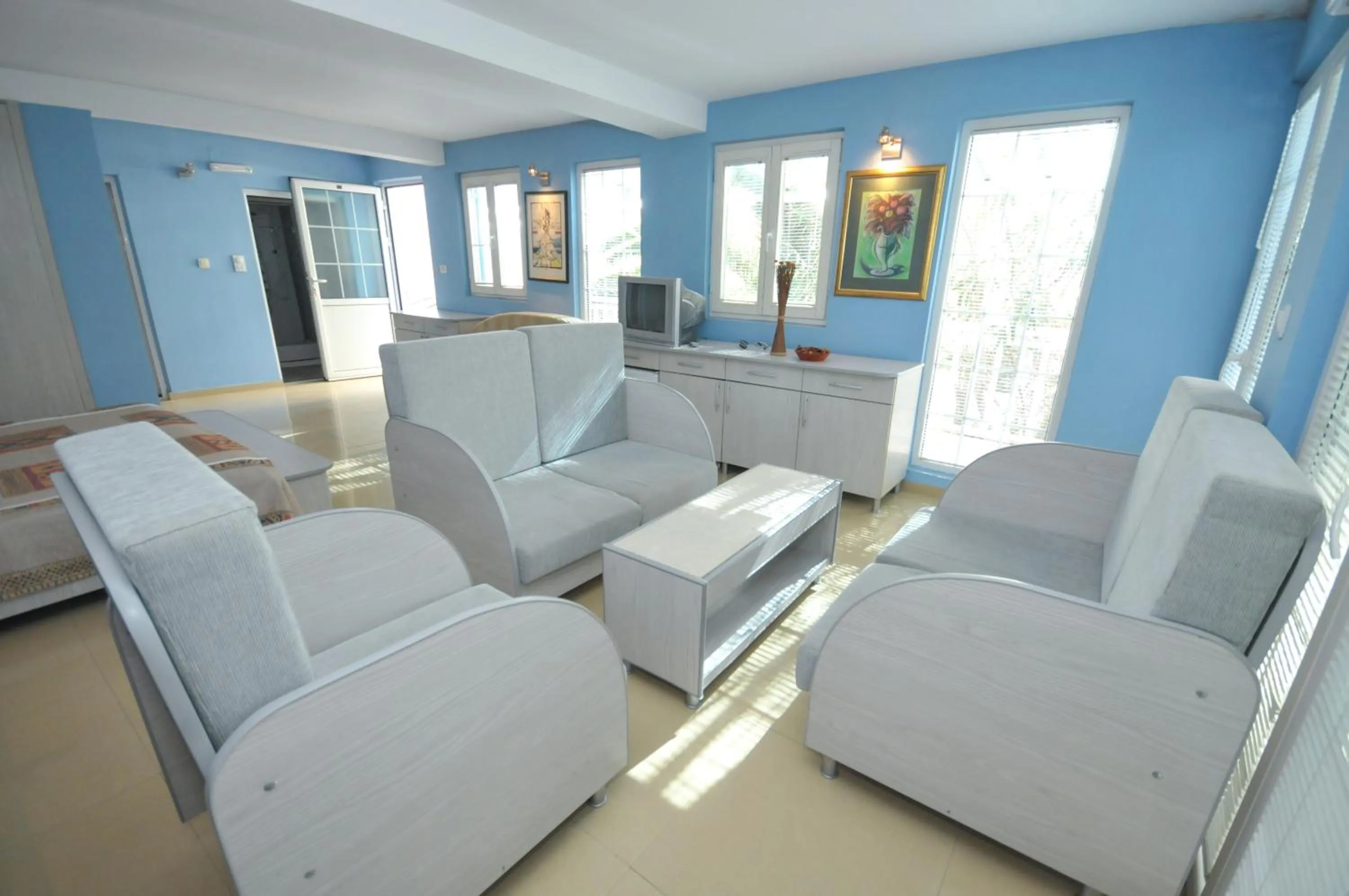 Seating area in Hotel Oaza