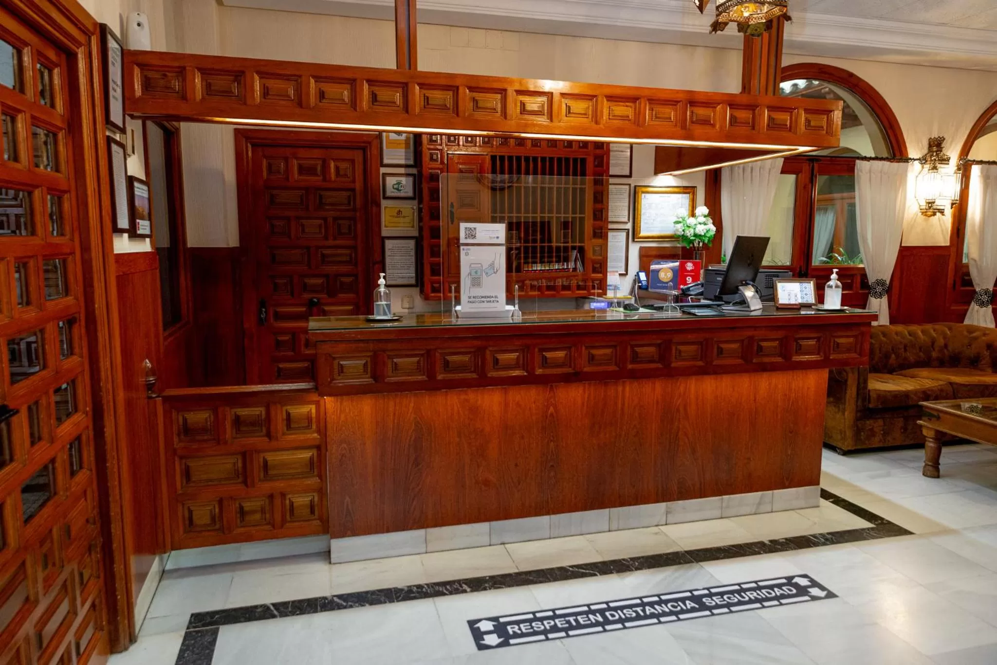 Lobby or reception in Hotel Santa Isabel